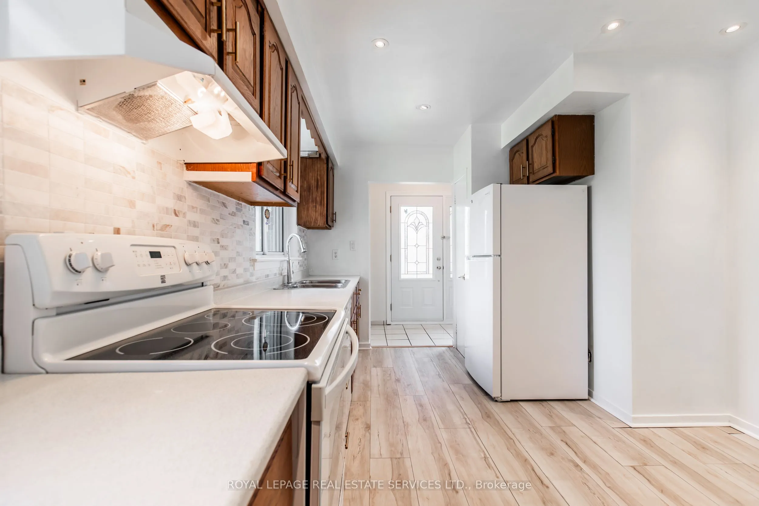 75 Upwood Avenue, #Upper