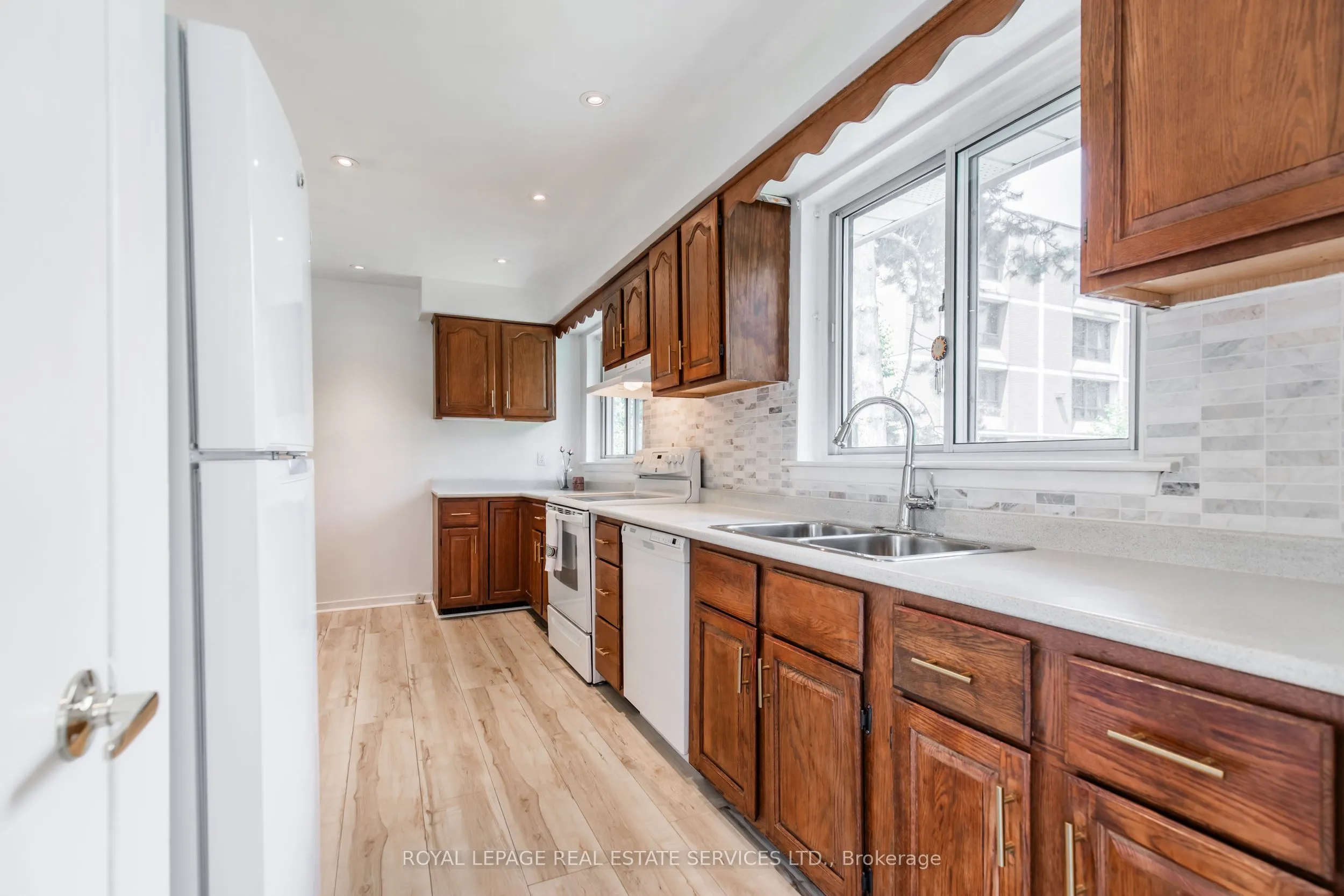 75 Upwood Avenue, #Upper