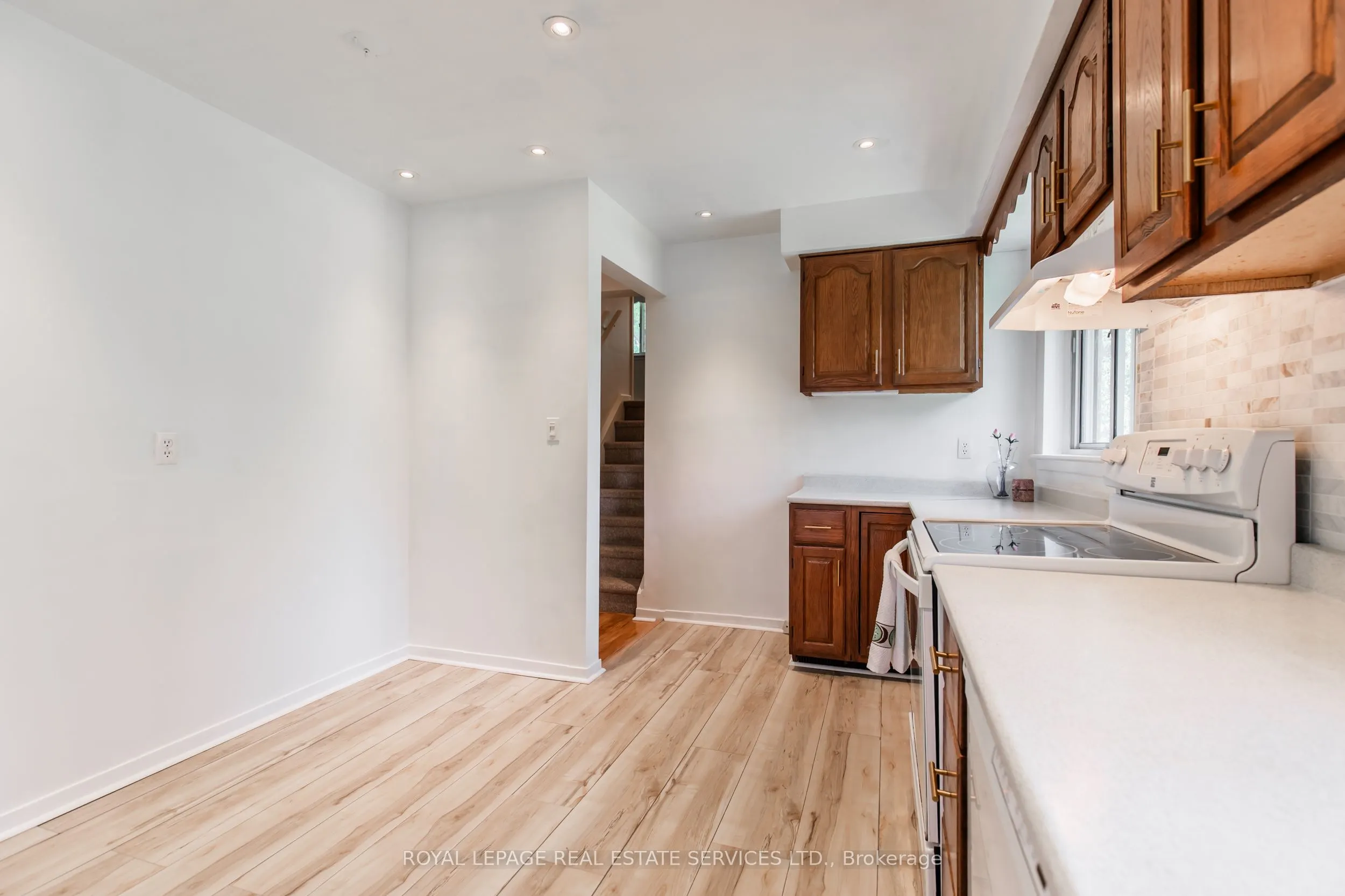 75 Upwood Avenue, #Upper