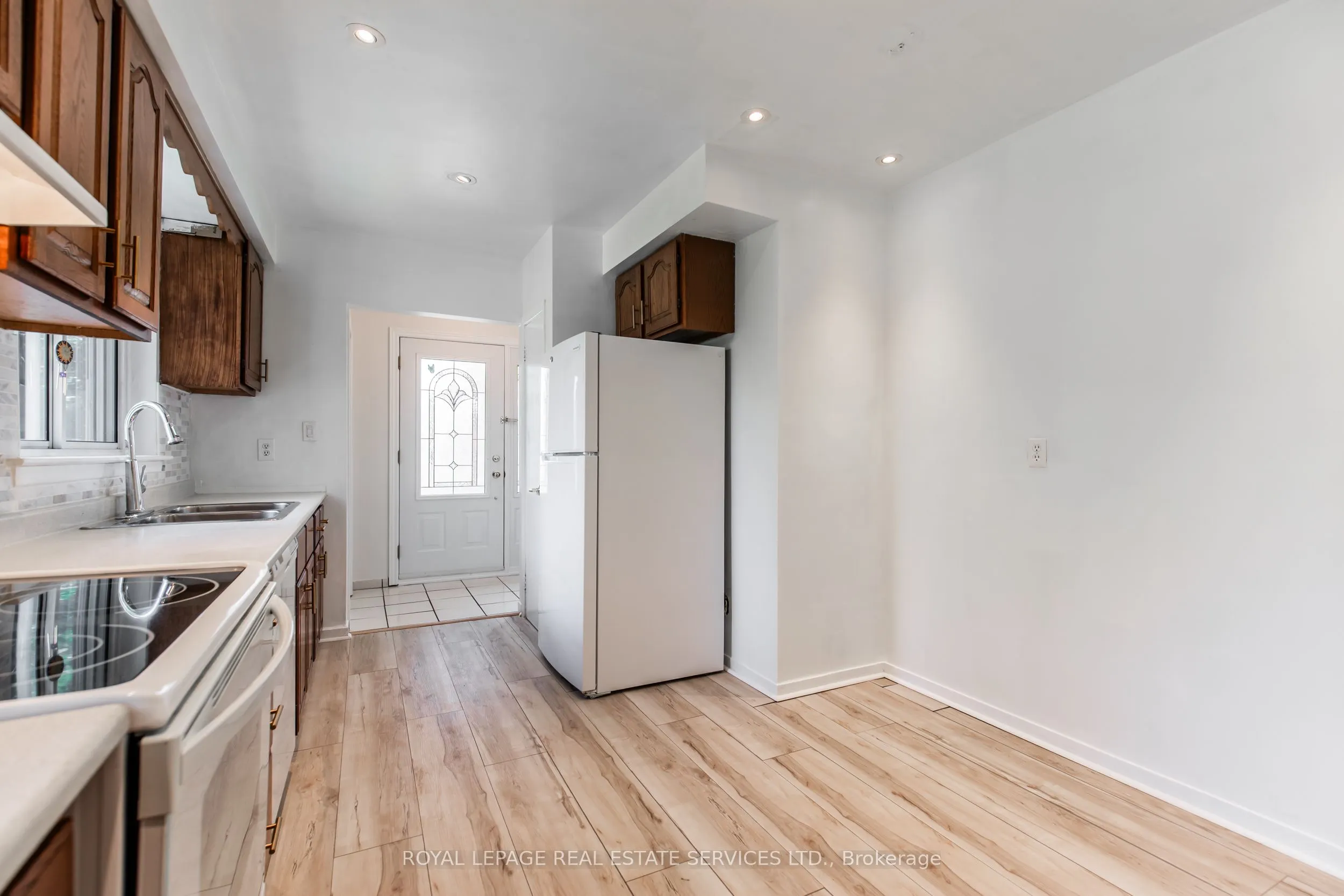 75 Upwood Avenue, #Upper