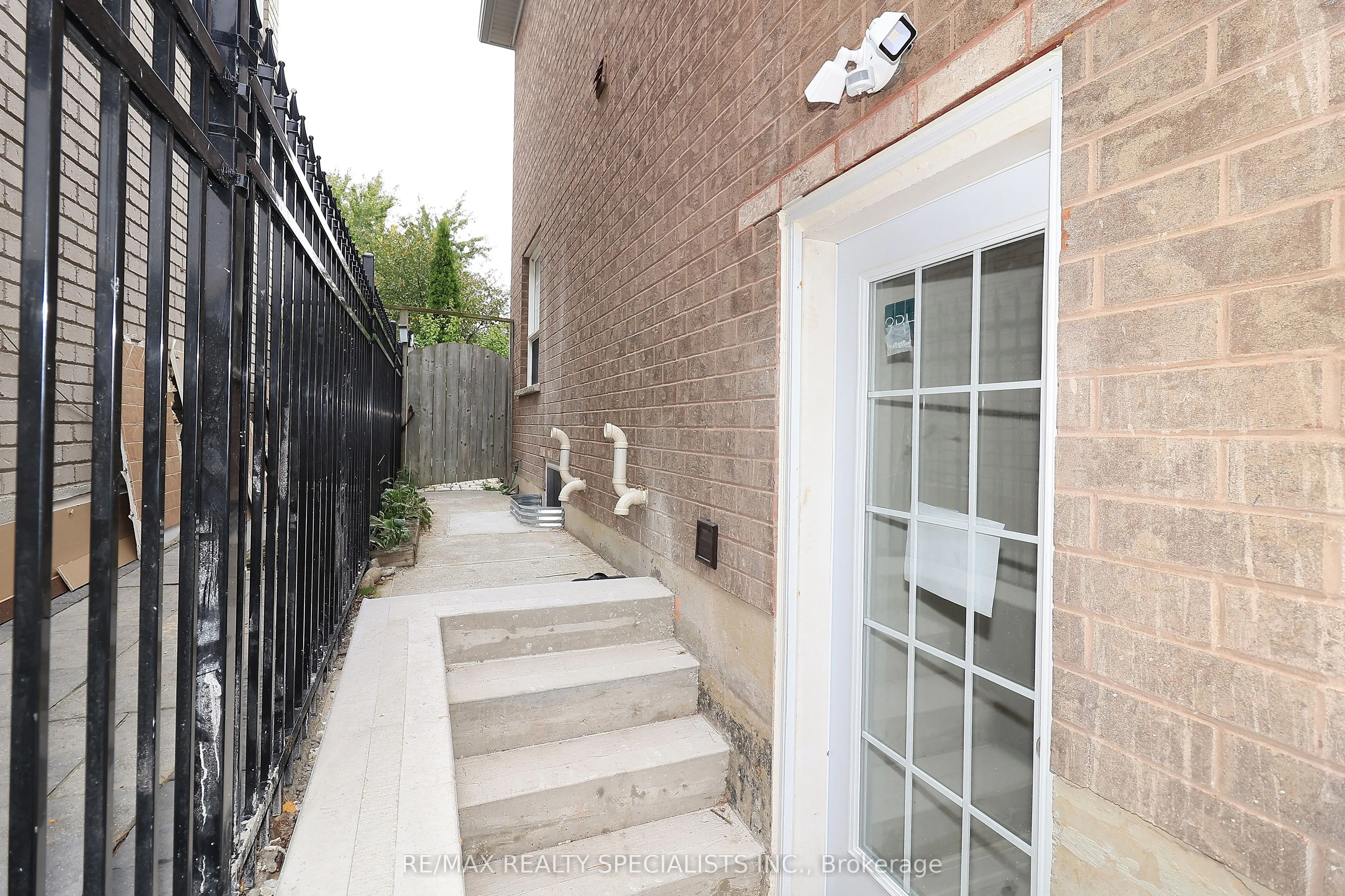 5815 Rainspring Drive
