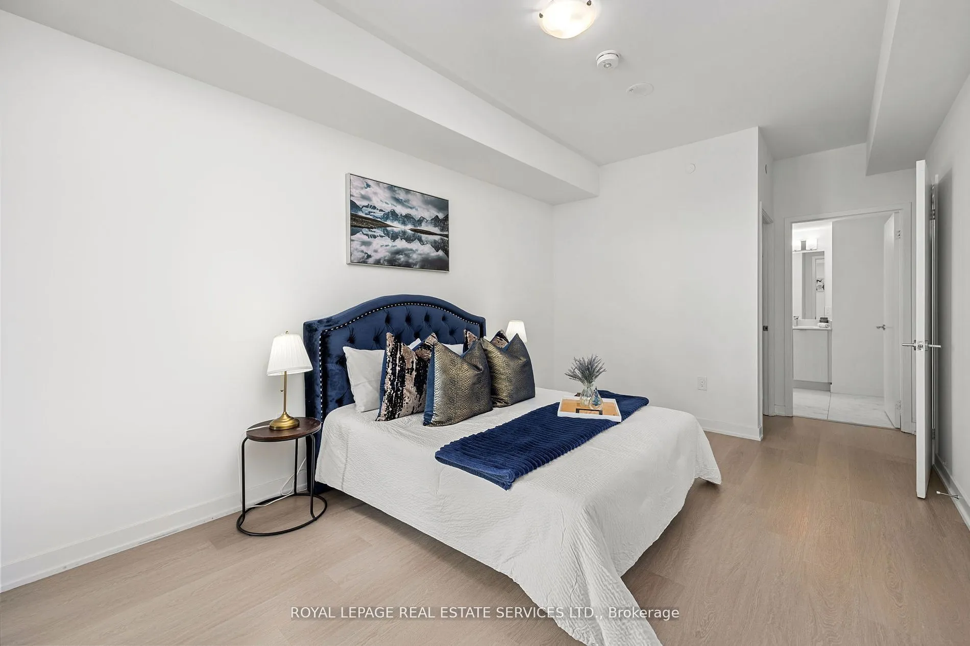 859 The Queensway, #708