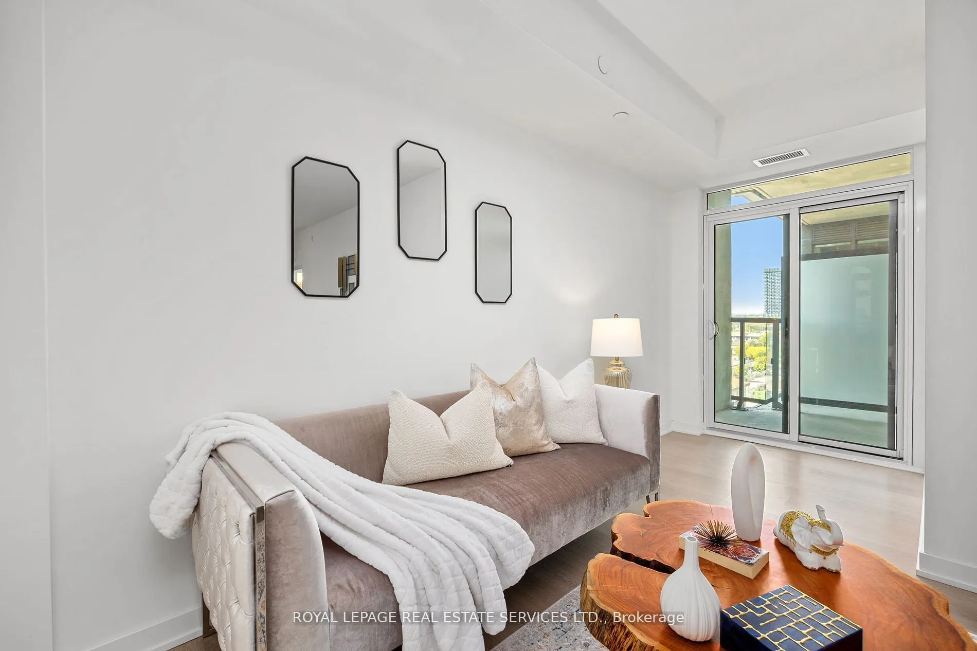 859 The Queensway, #708