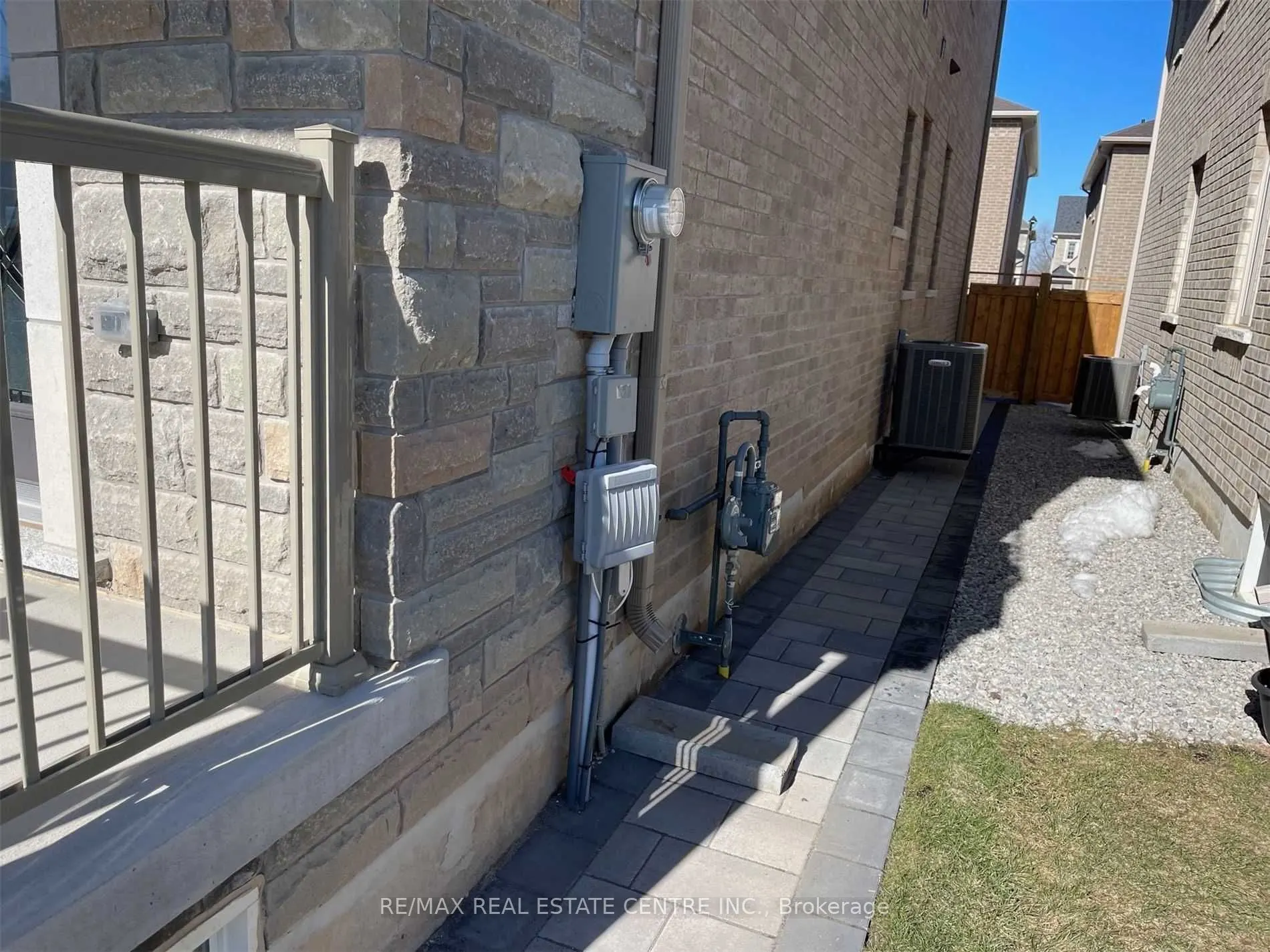 4094 Channing Crescent, #LOWER