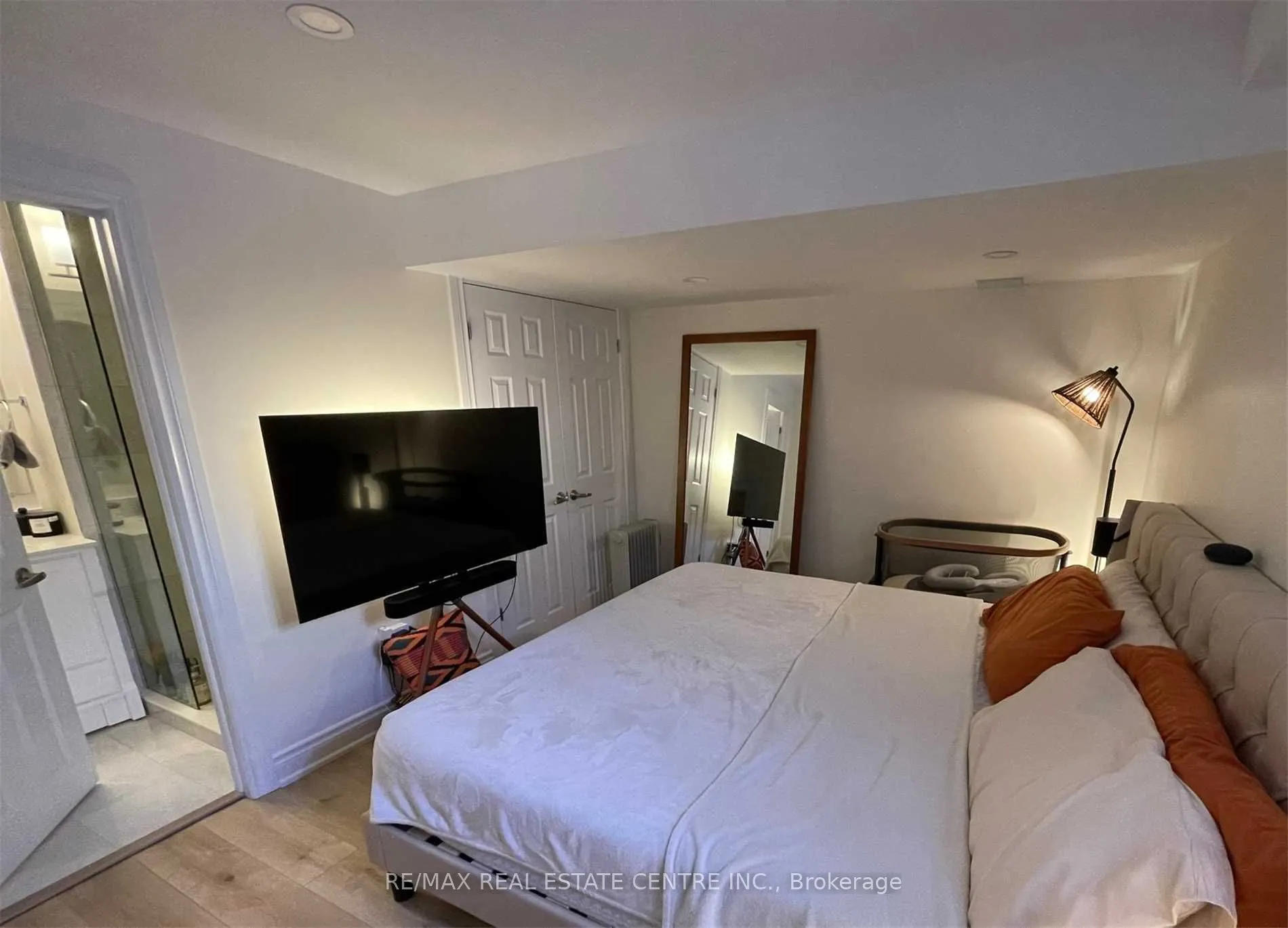 4094 Channing Crescent, #LOWER