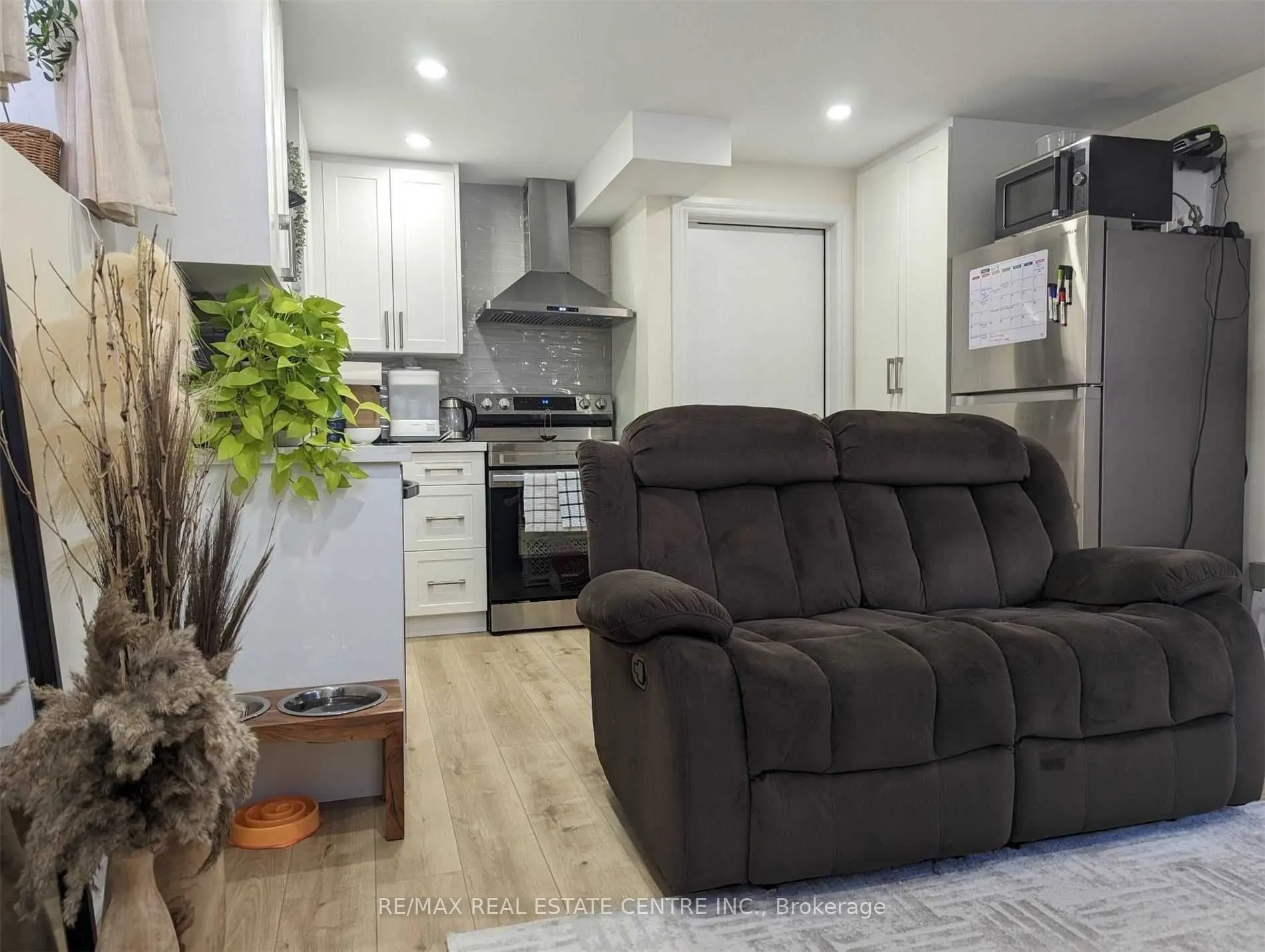 4094 Channing Crescent, #LOWER