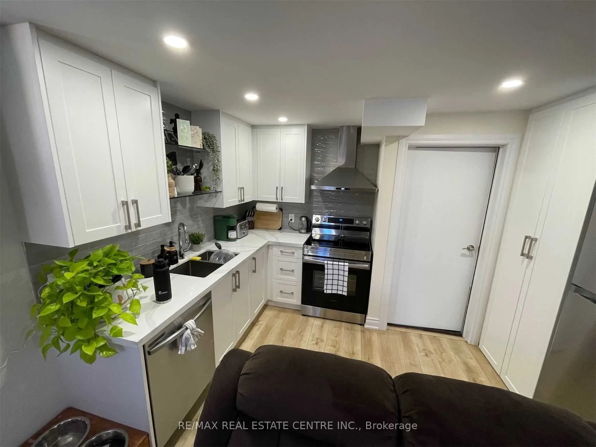 4094 Channing Crescent, #LOWER