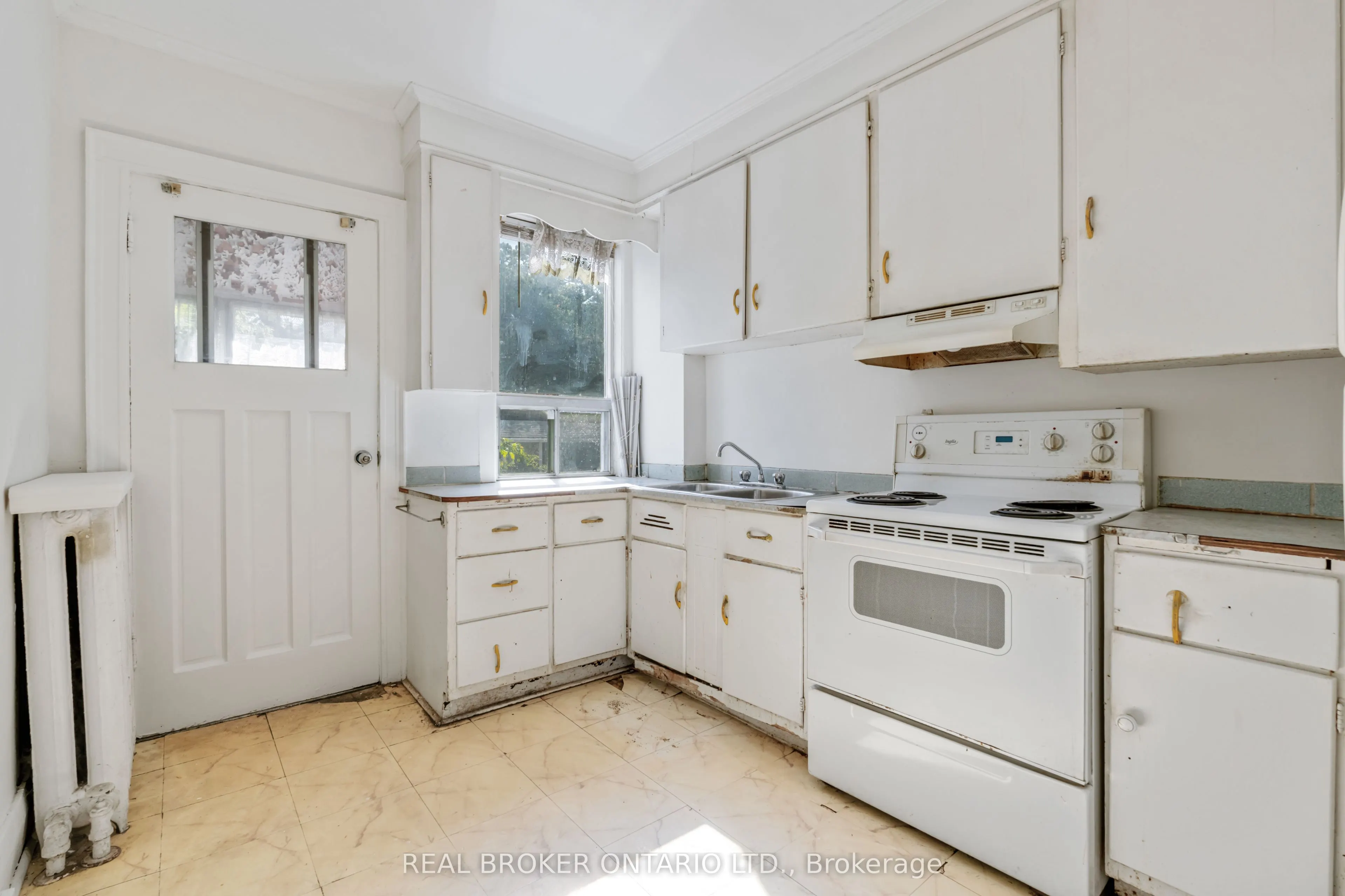 19 Lessard Avenue