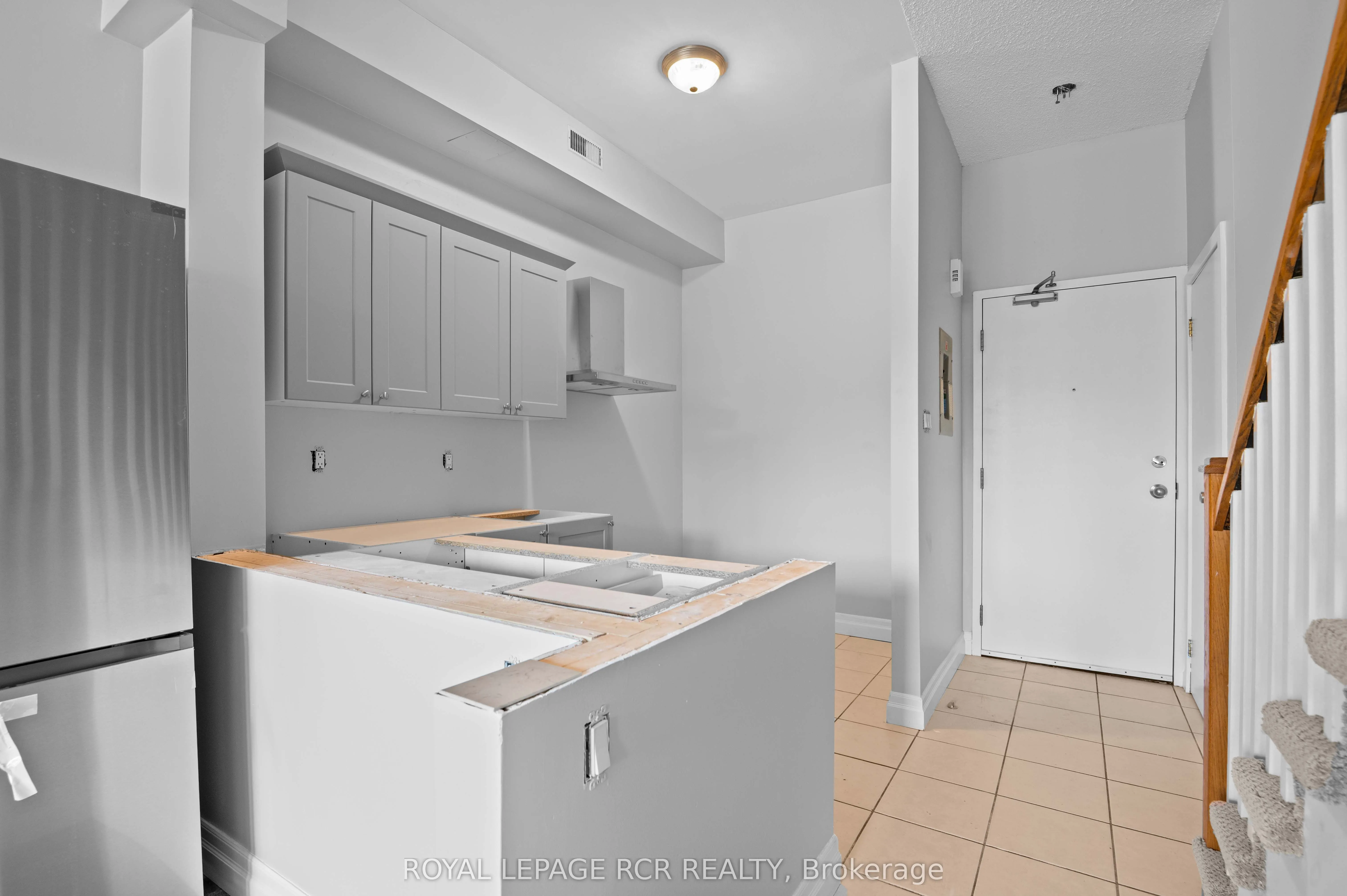 56 Queen Street N, #4