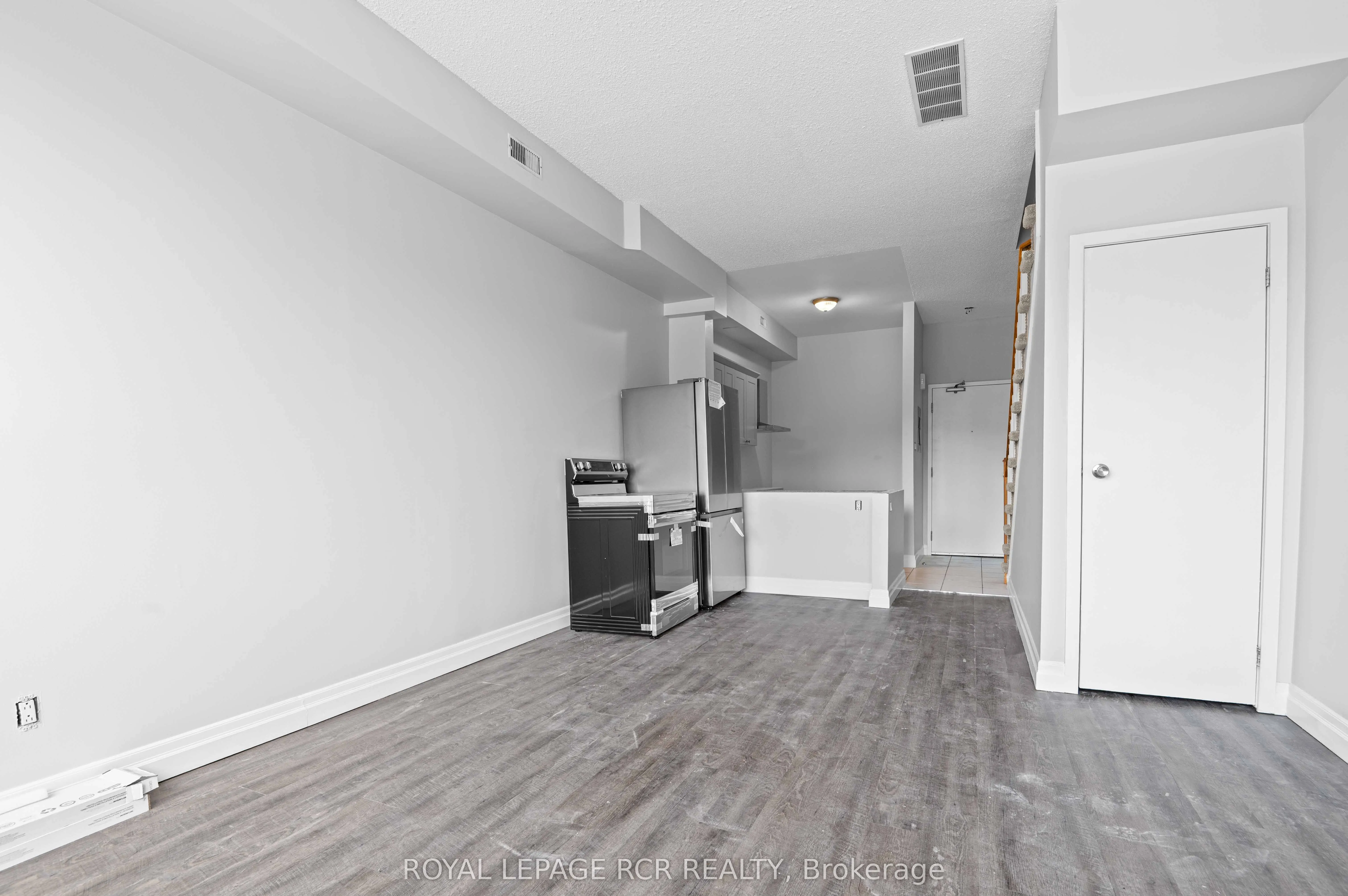 56 Queen Street N, #4