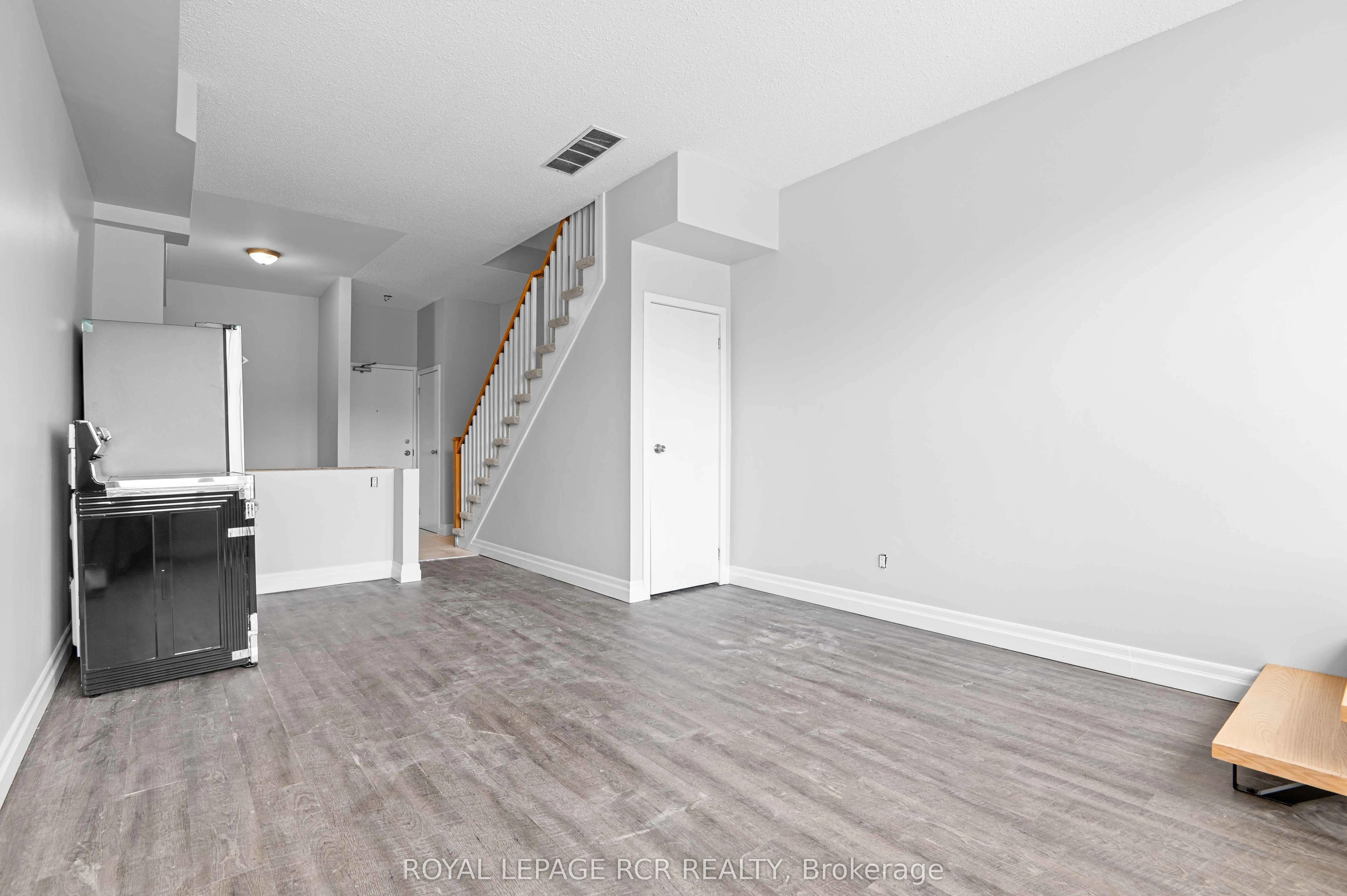 56 Queen Street N, #4