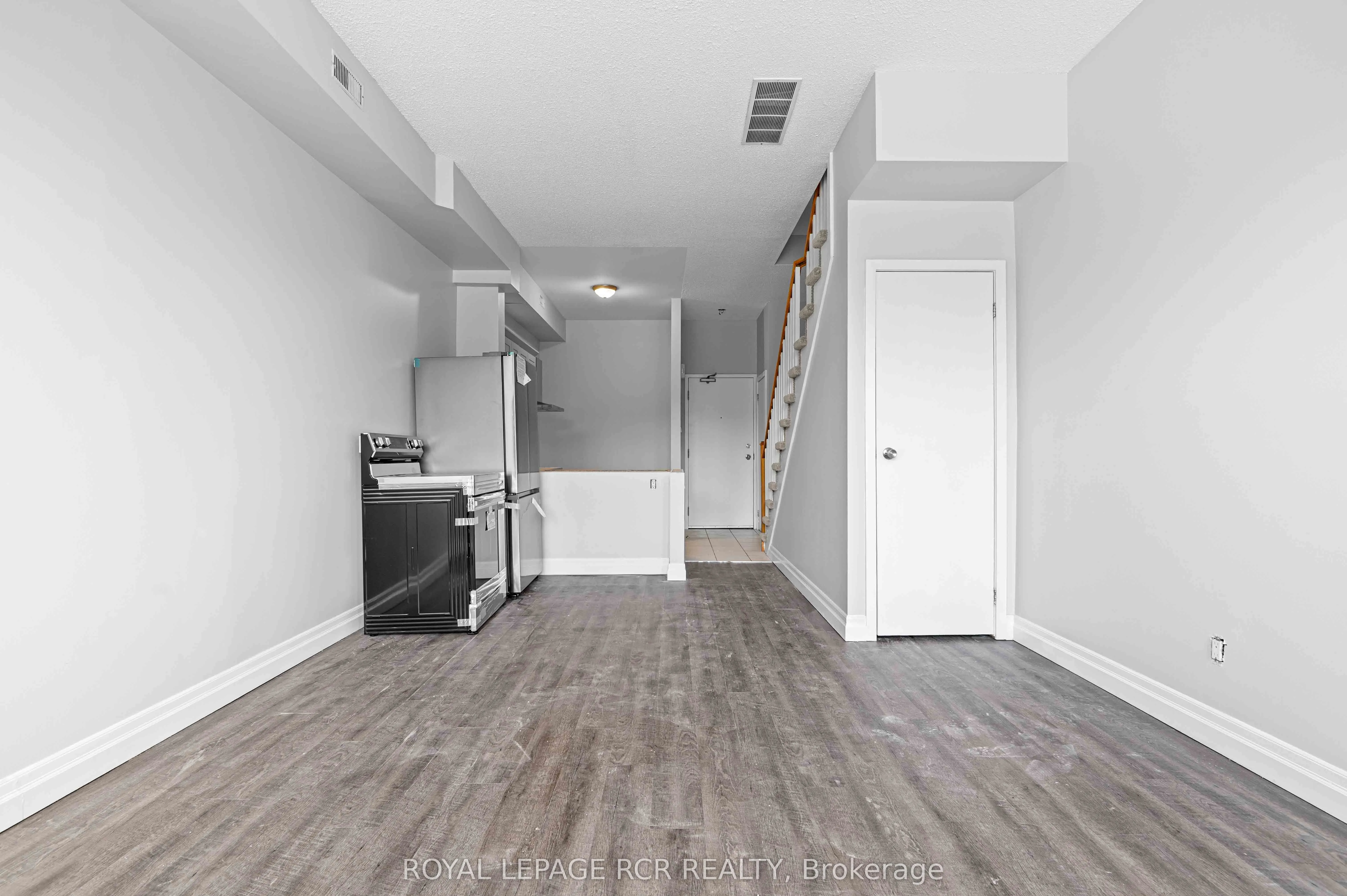 56 Queen Street N, #4