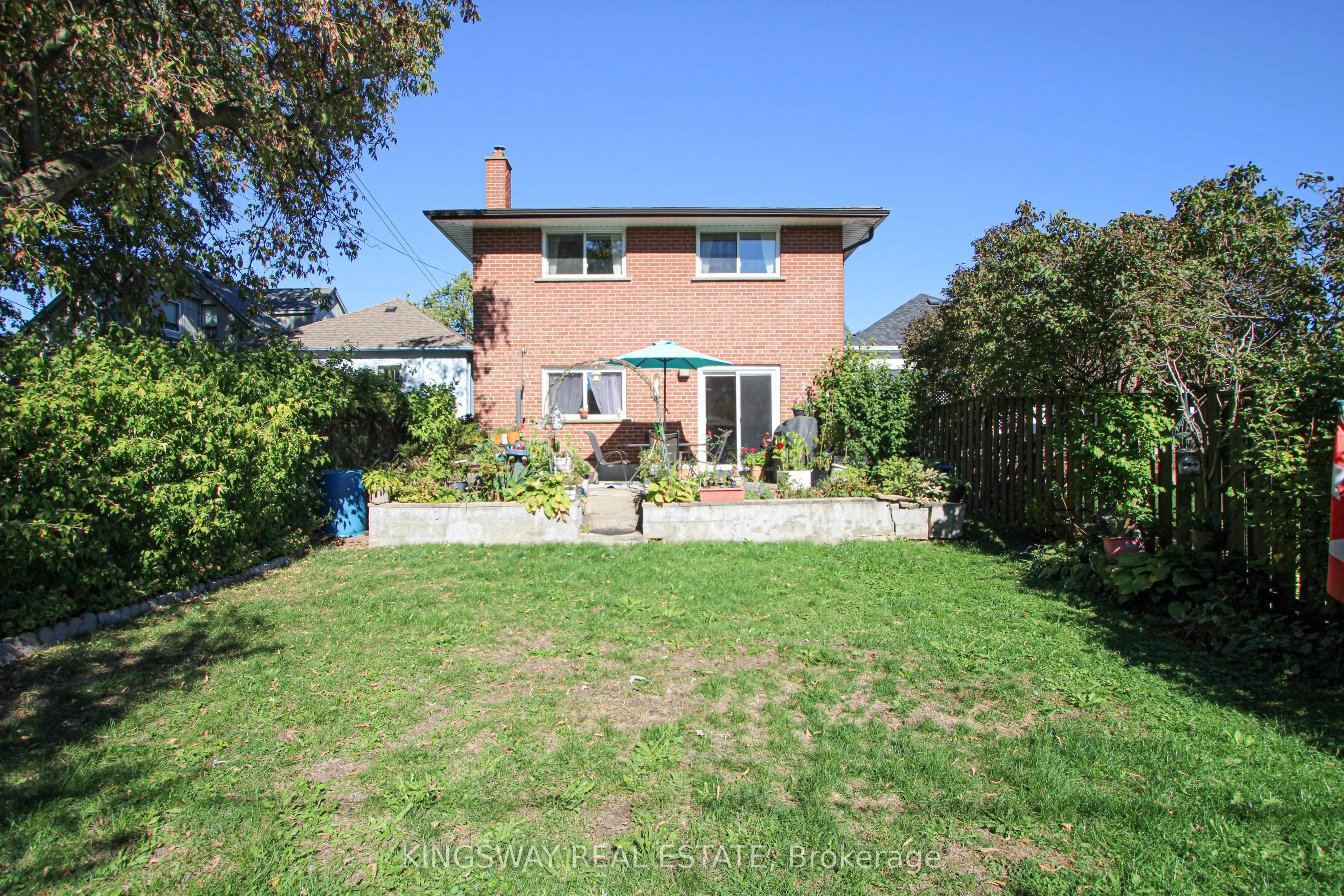 1050 Alexandra Avenue