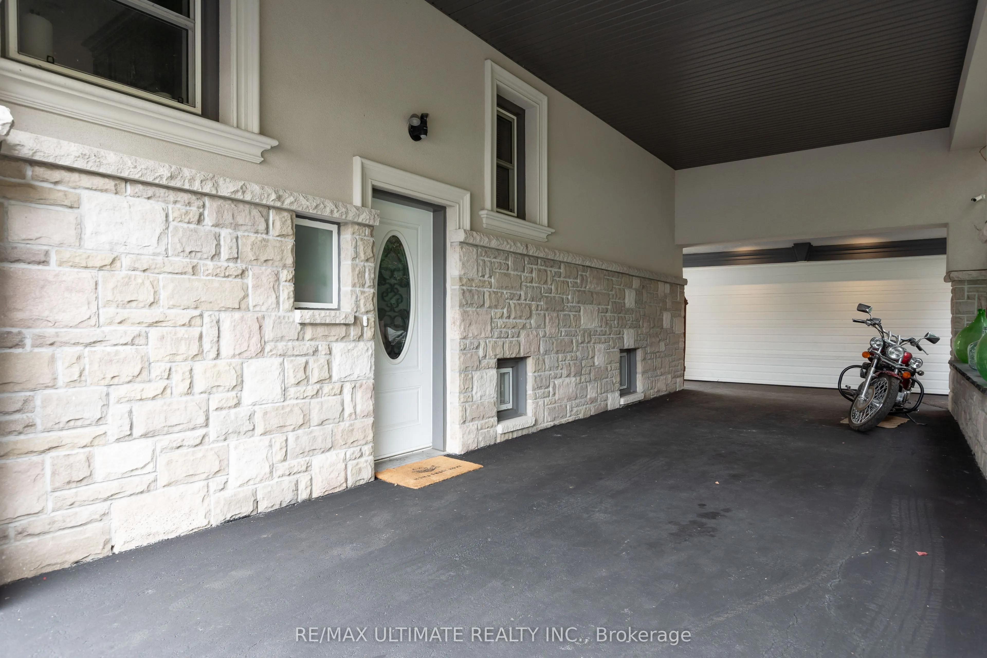 12 Wickford Drive