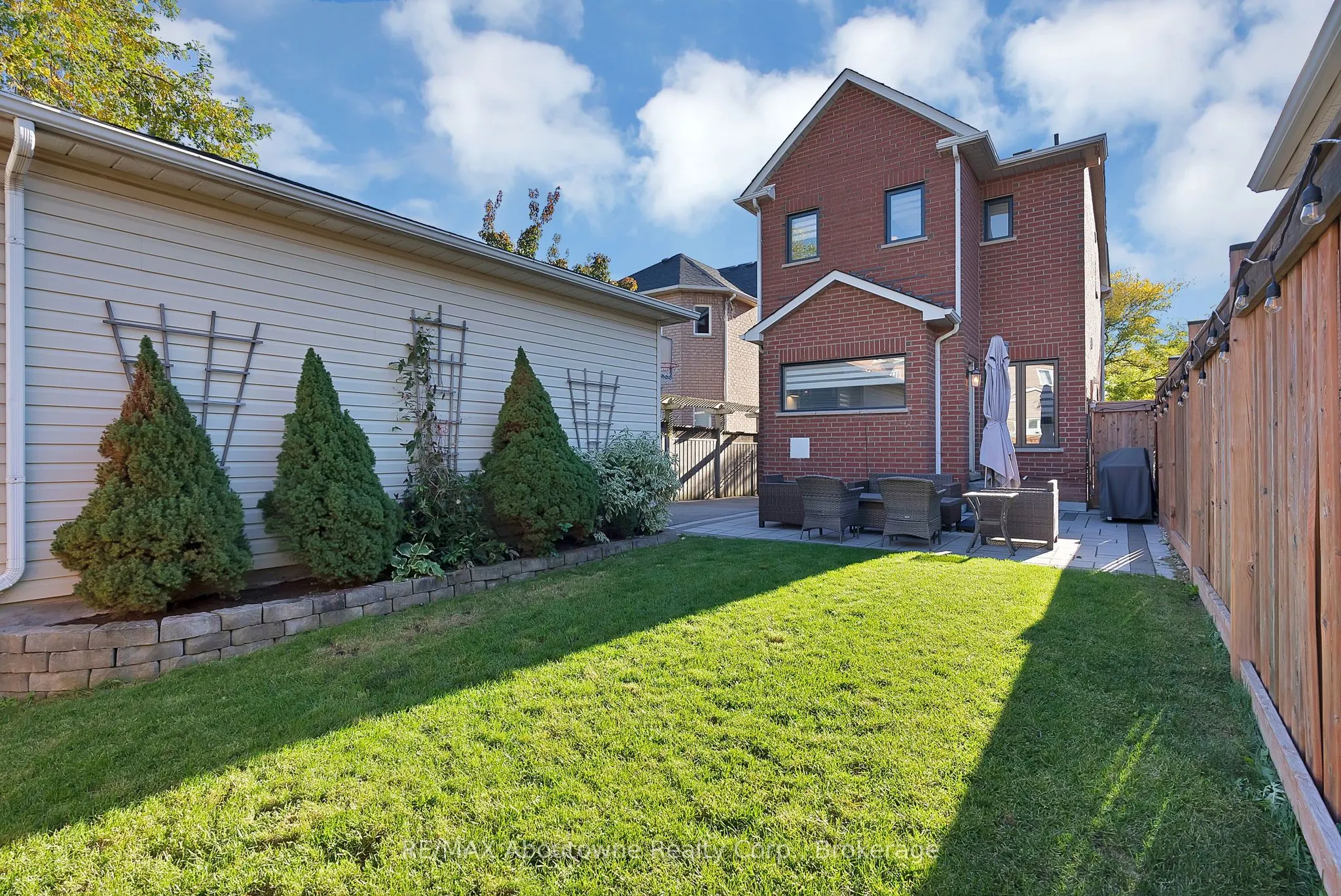 2599 Castle Hill Crescent