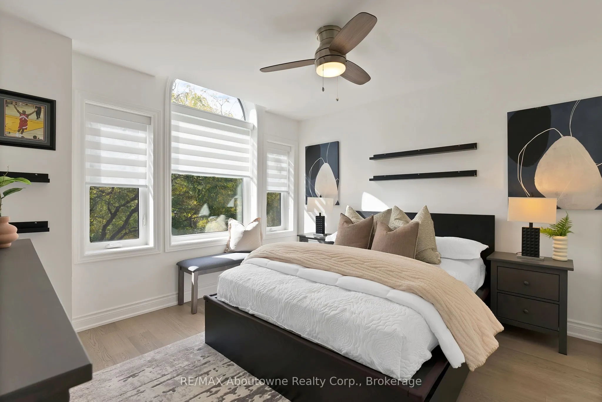2599 Castle Hill Crescent