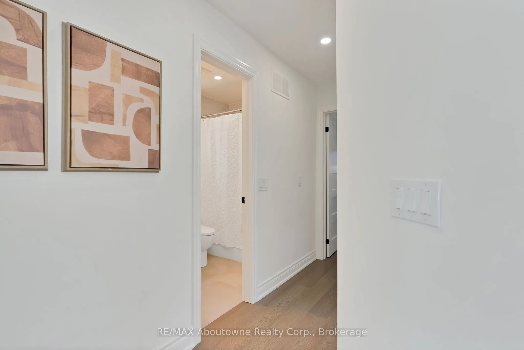 2599 Castle Hill Crescent