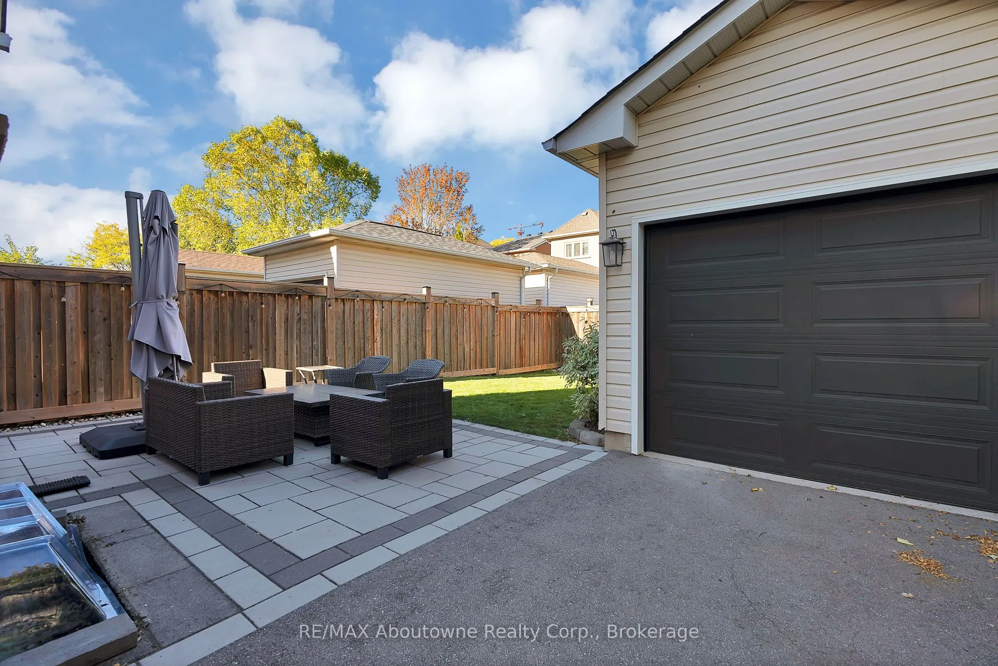 2599 Castle Hill Crescent