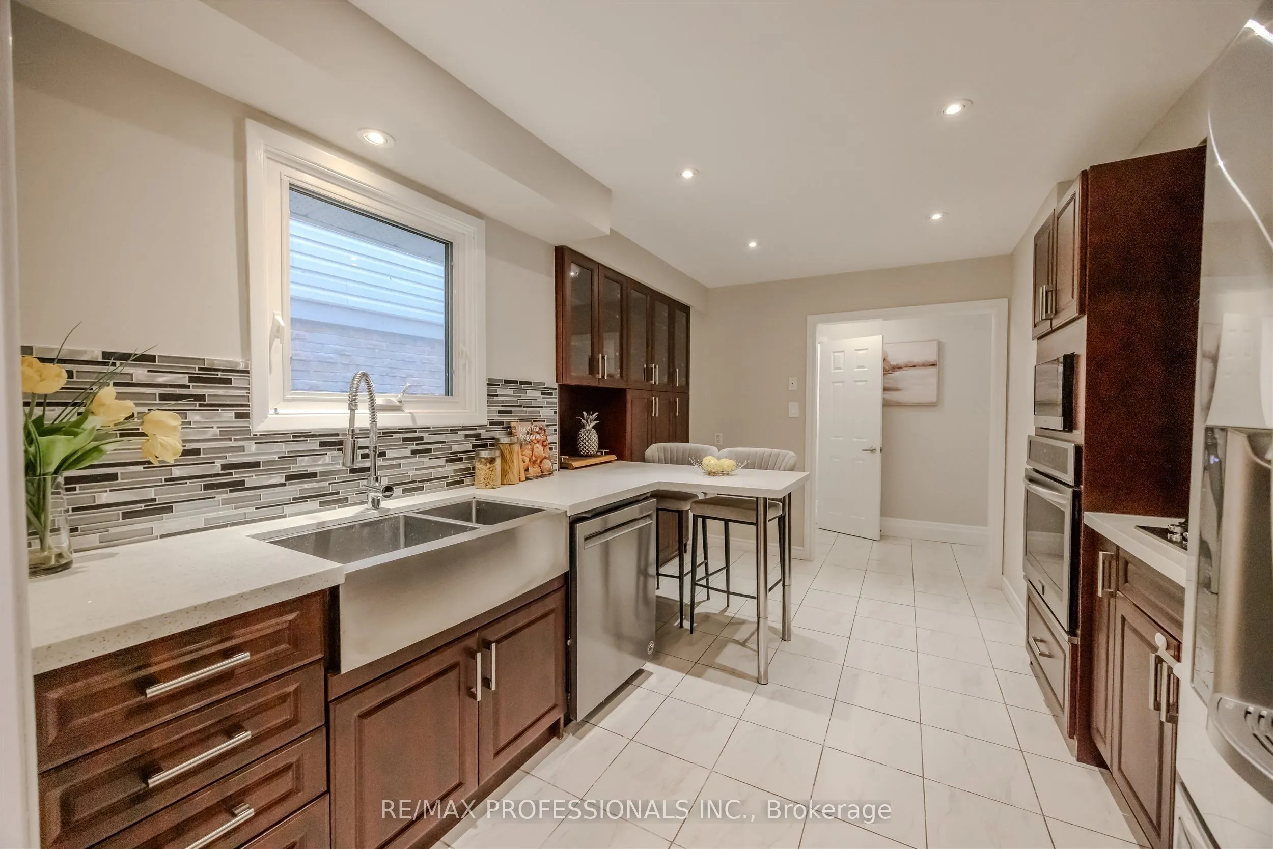 81 Millborough Crescent