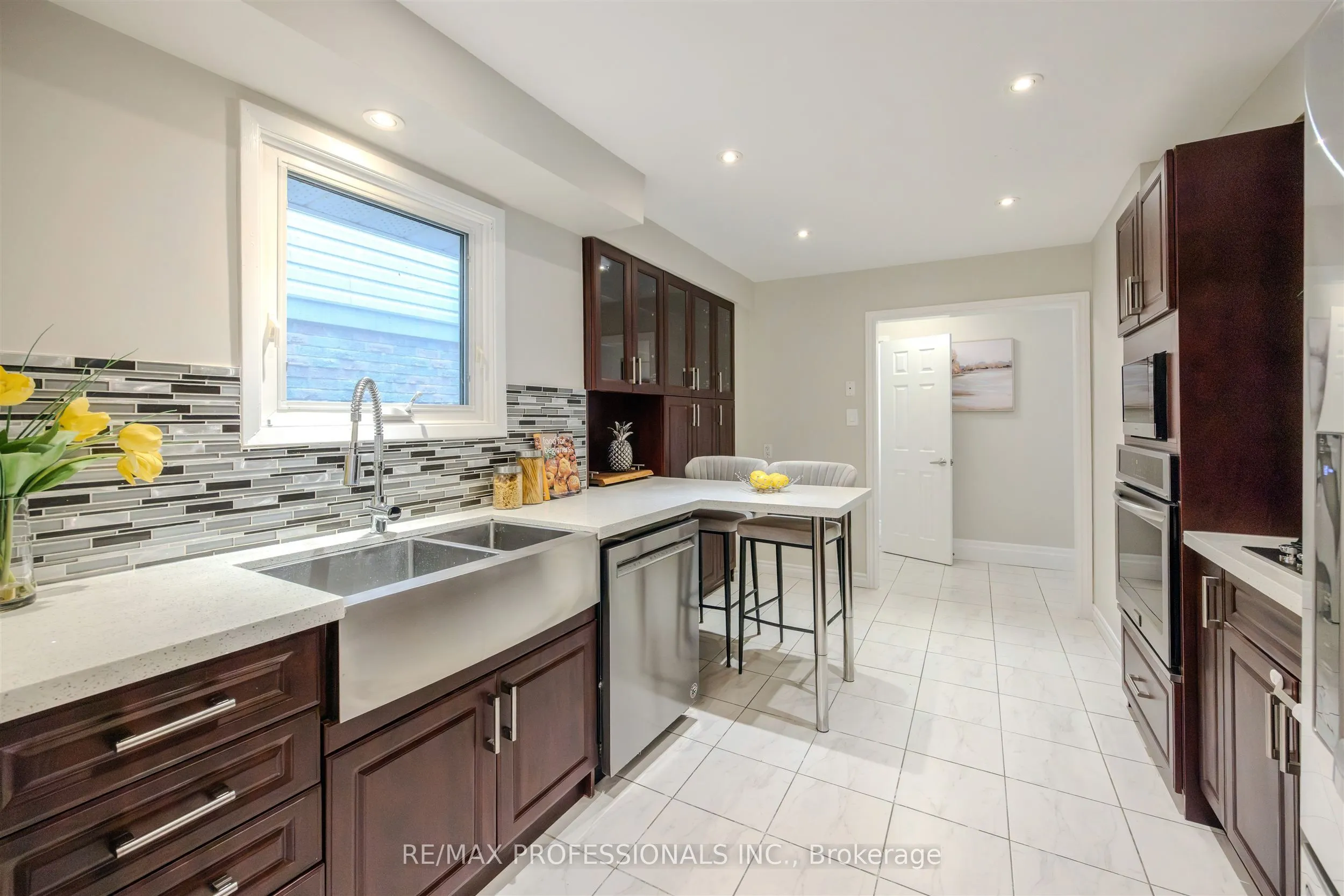81 Millborough Crescent