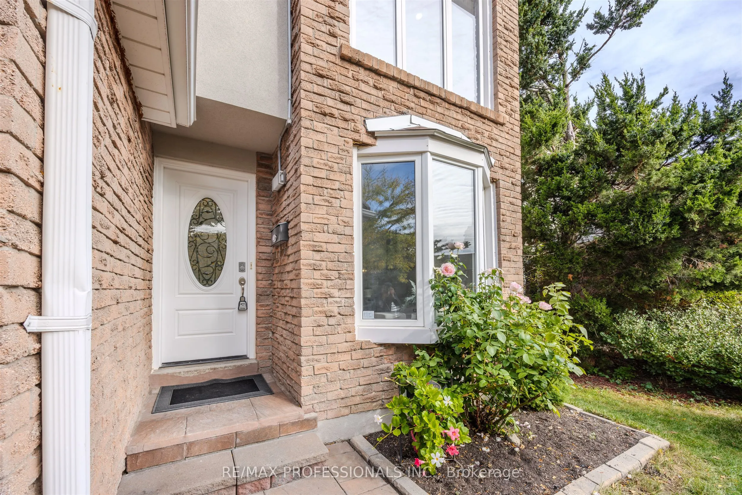 81 Millborough Crescent