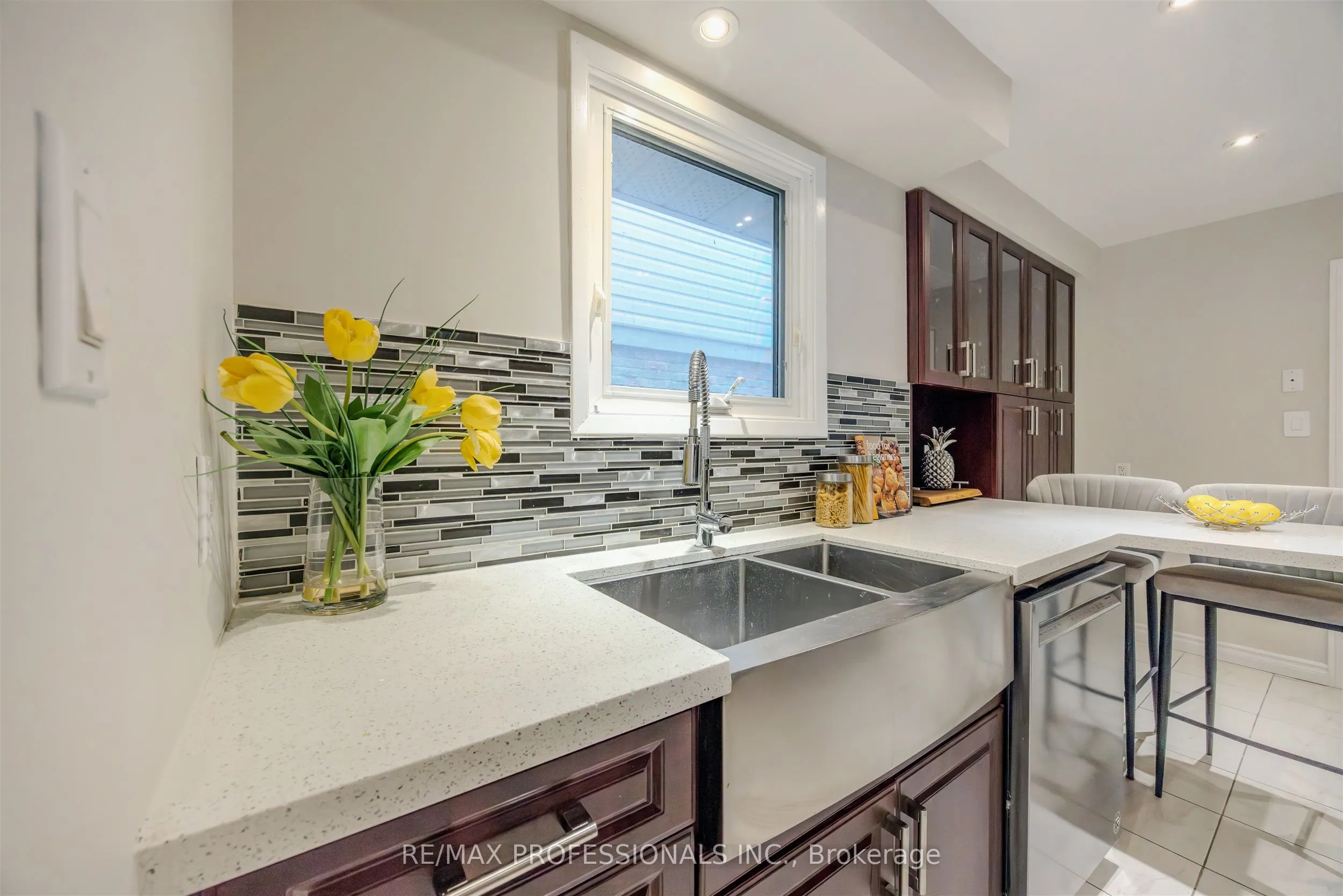 81 Millborough Crescent