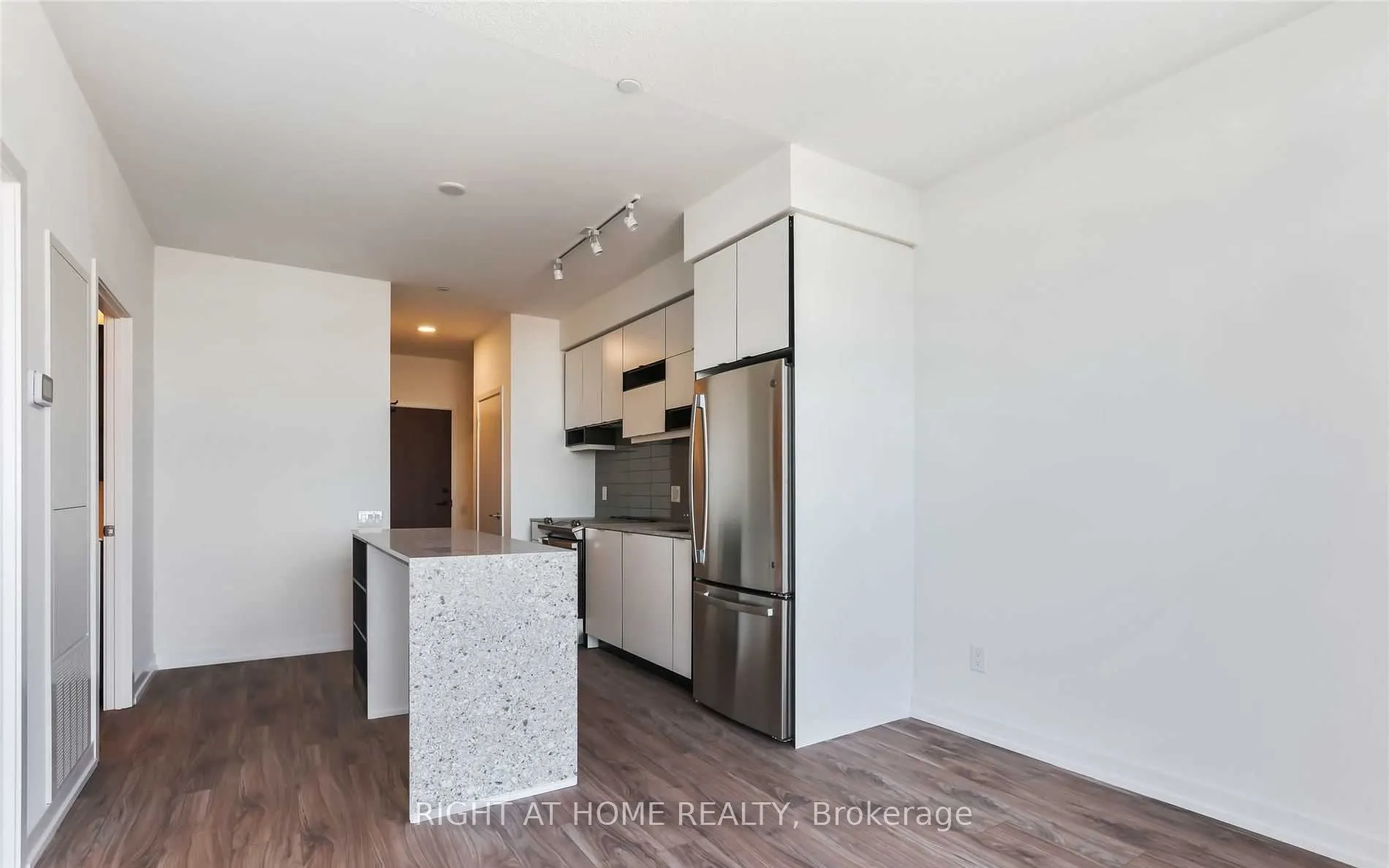 4065 Confederation Parkway, #PH06