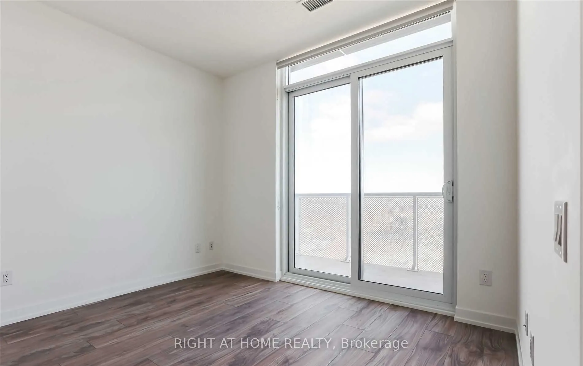 4065 Confederation Parkway, #PH06