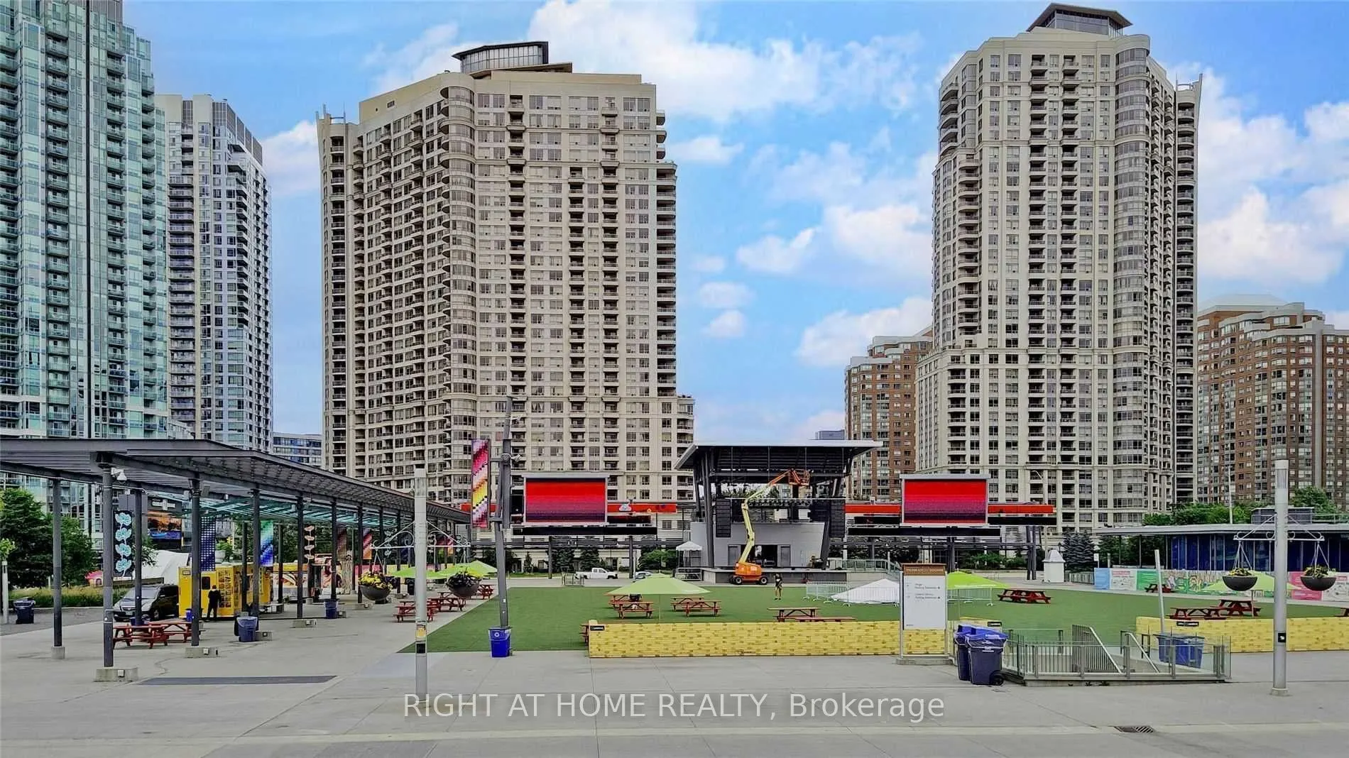 4065 Confederation Parkway, #PH06