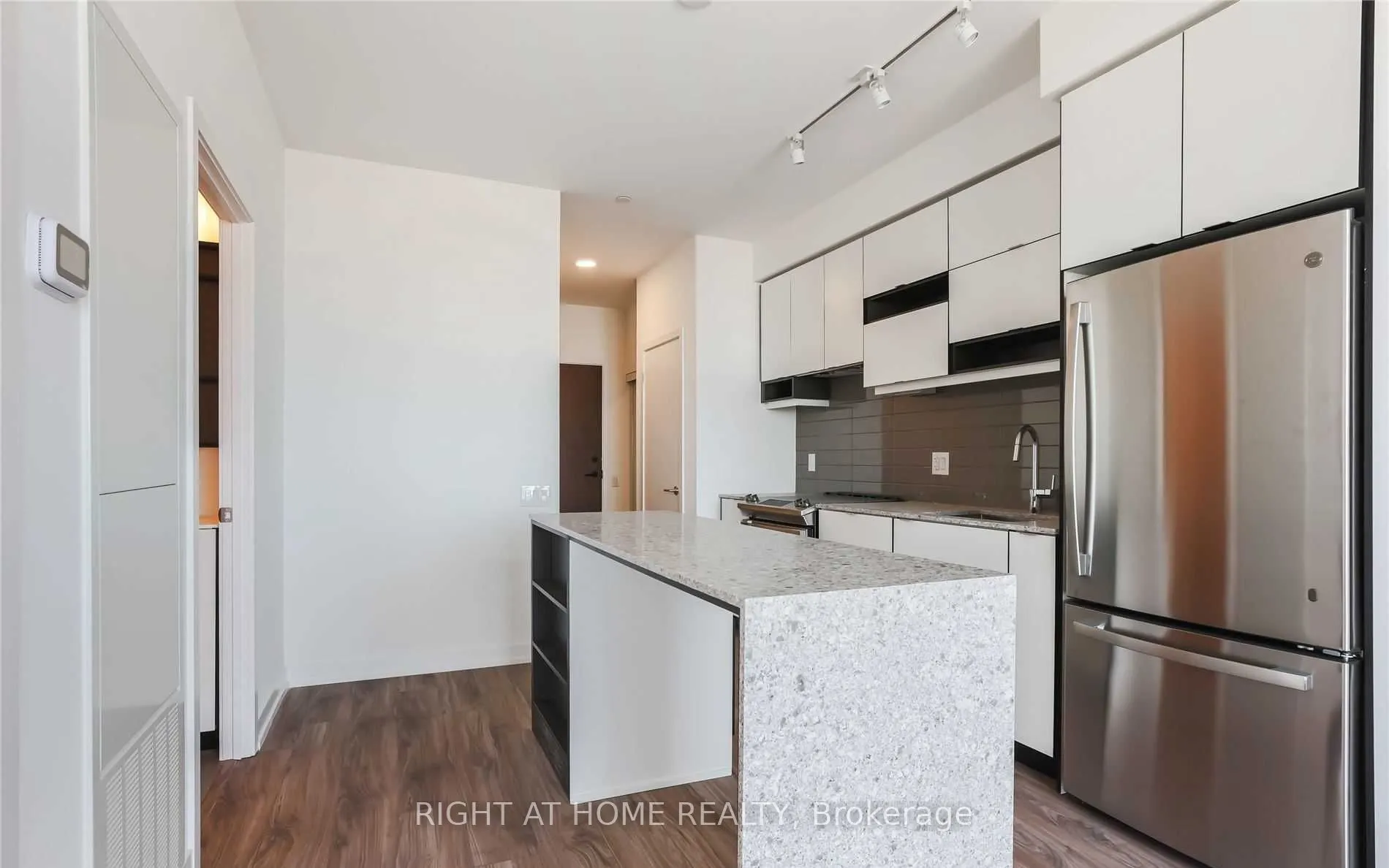 4065 Confederation Parkway, #PH06