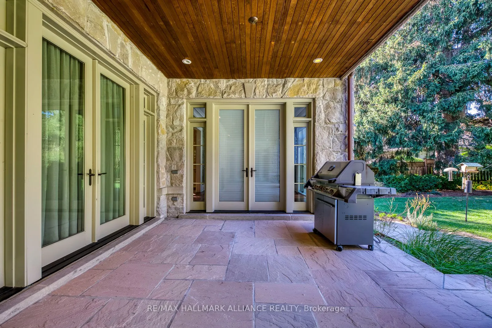 138 DIANNE Avenue