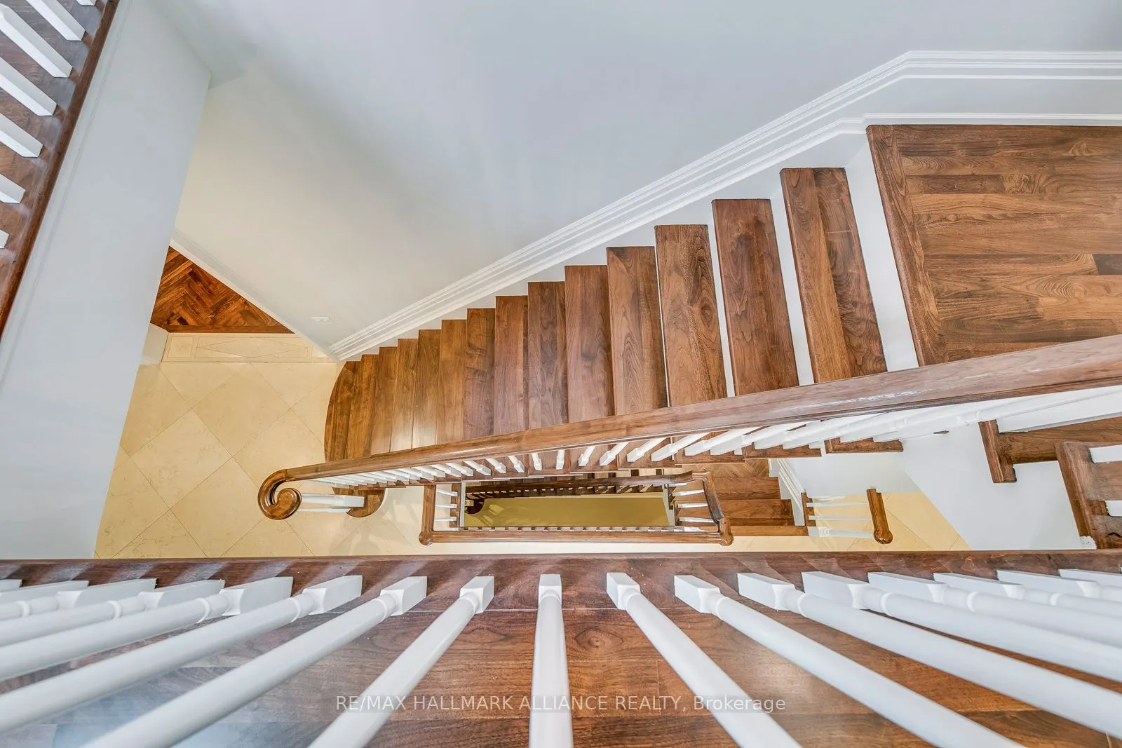 138 DIANNE Avenue