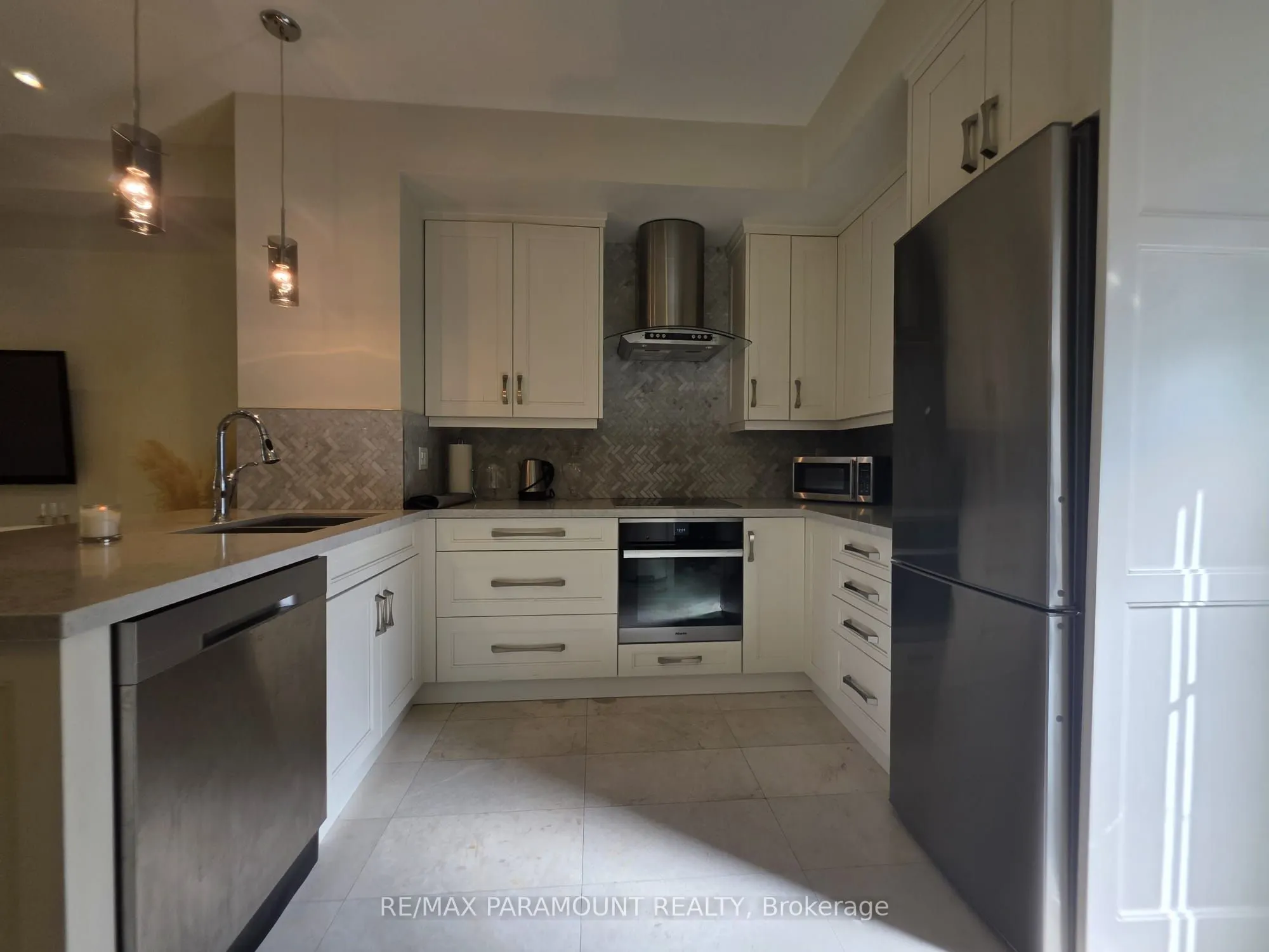 3077 Cawthra Road, #12
