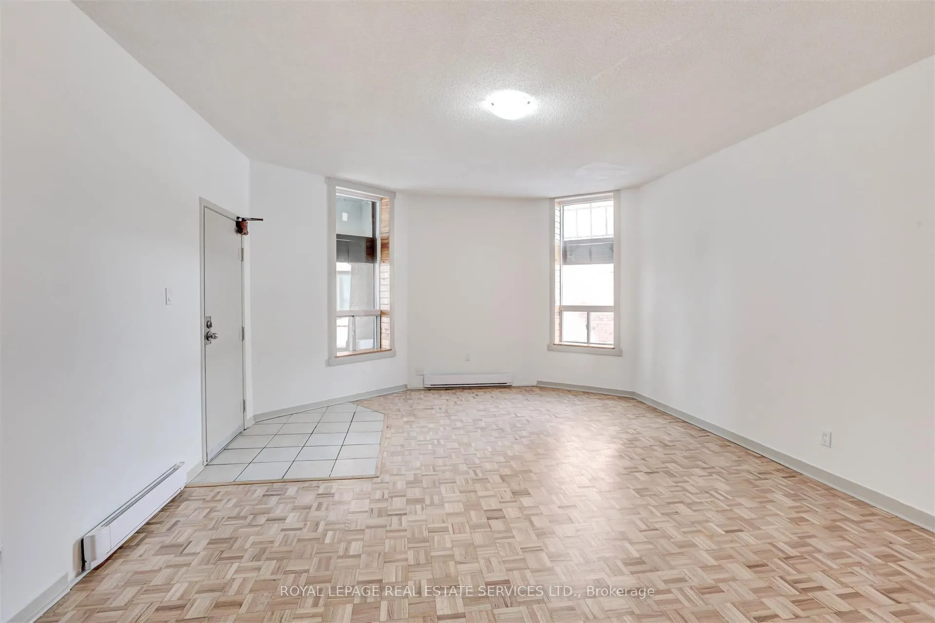1530 King Street W, #102