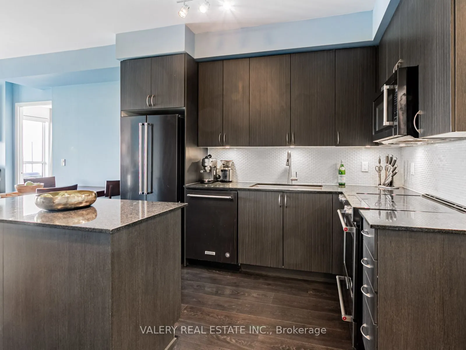 4655 Glen Erin Drive, #1002