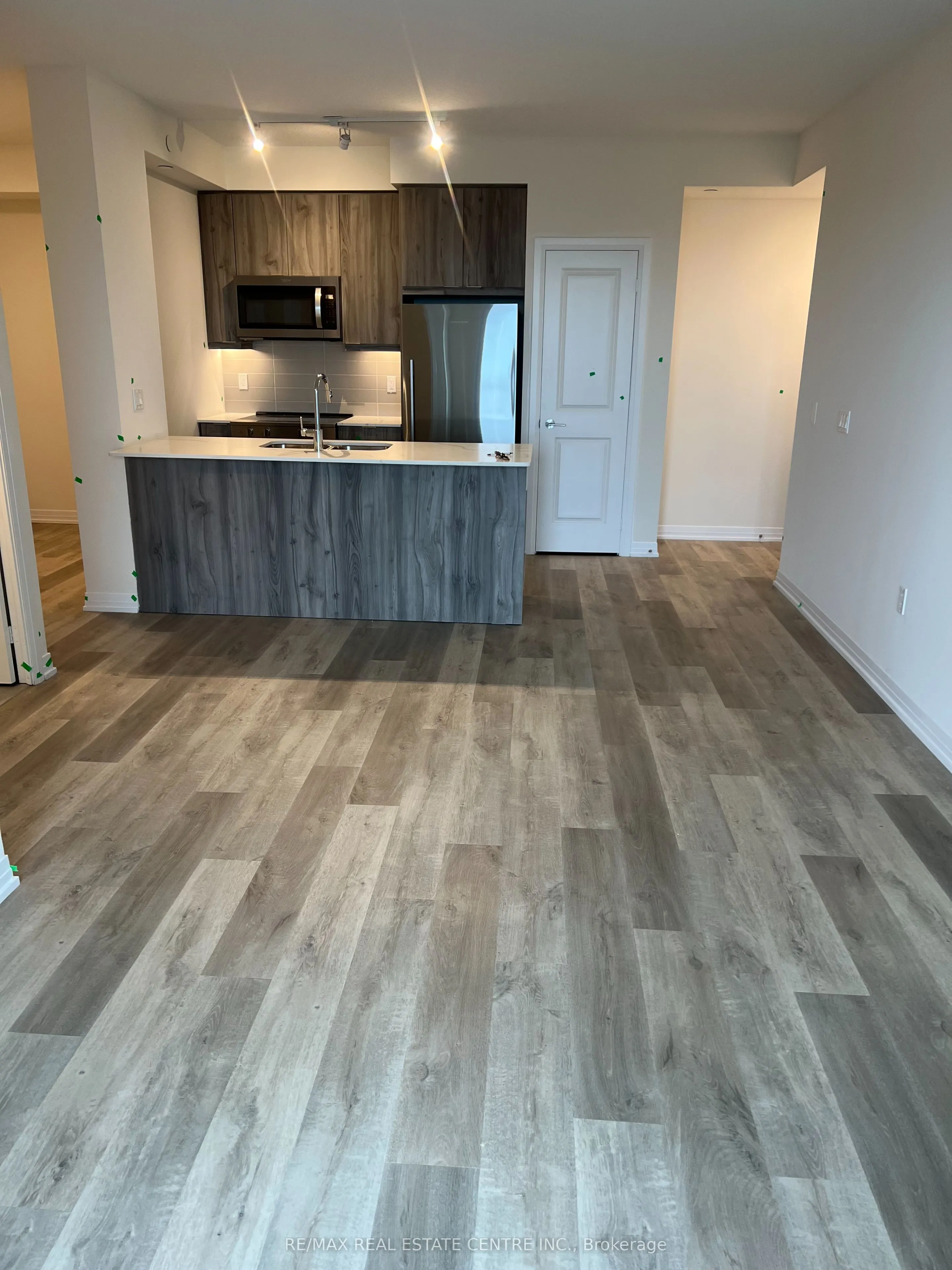 15 Watergarden Drive, #2710