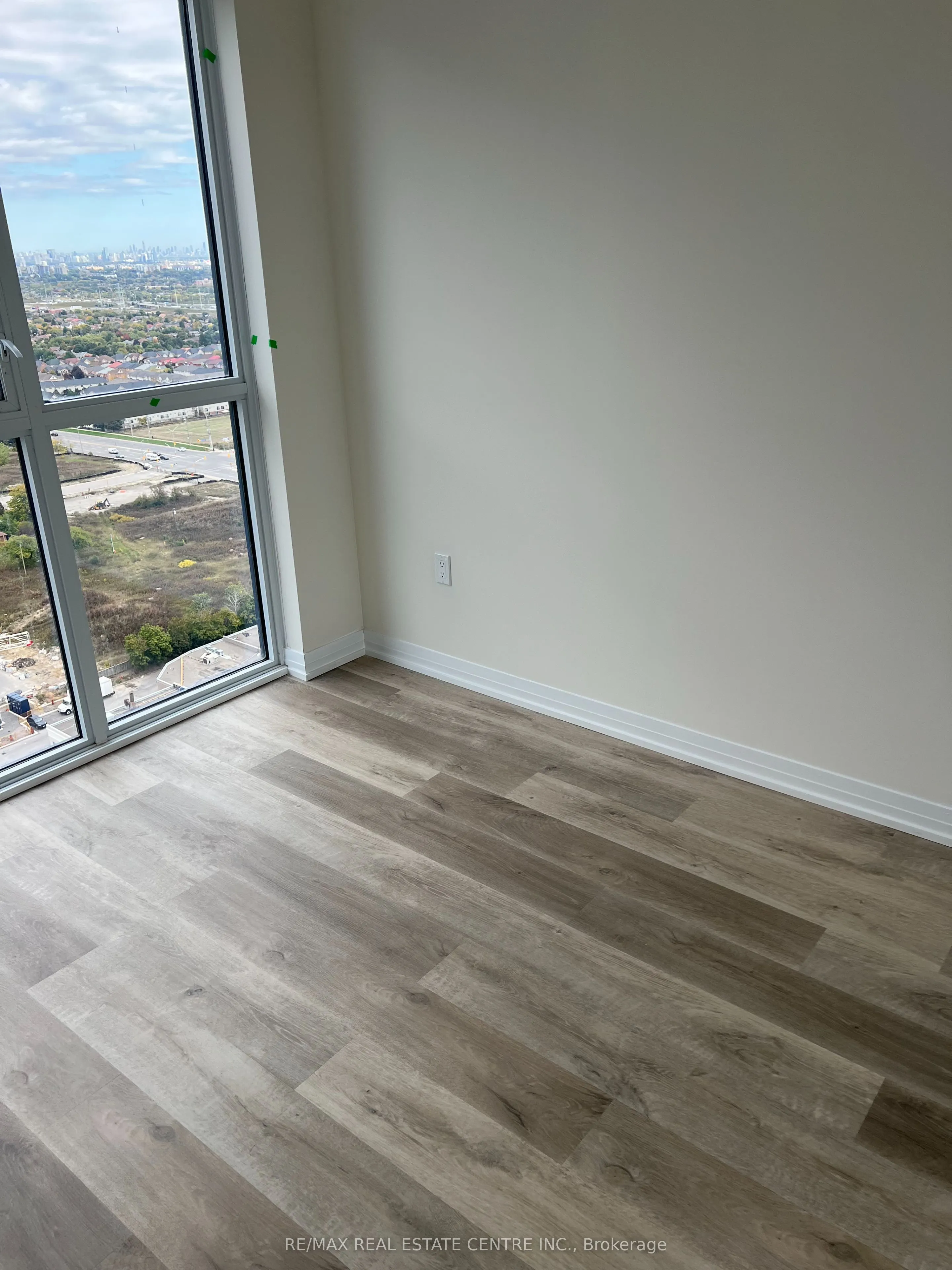 15 Watergarden Drive, #2710