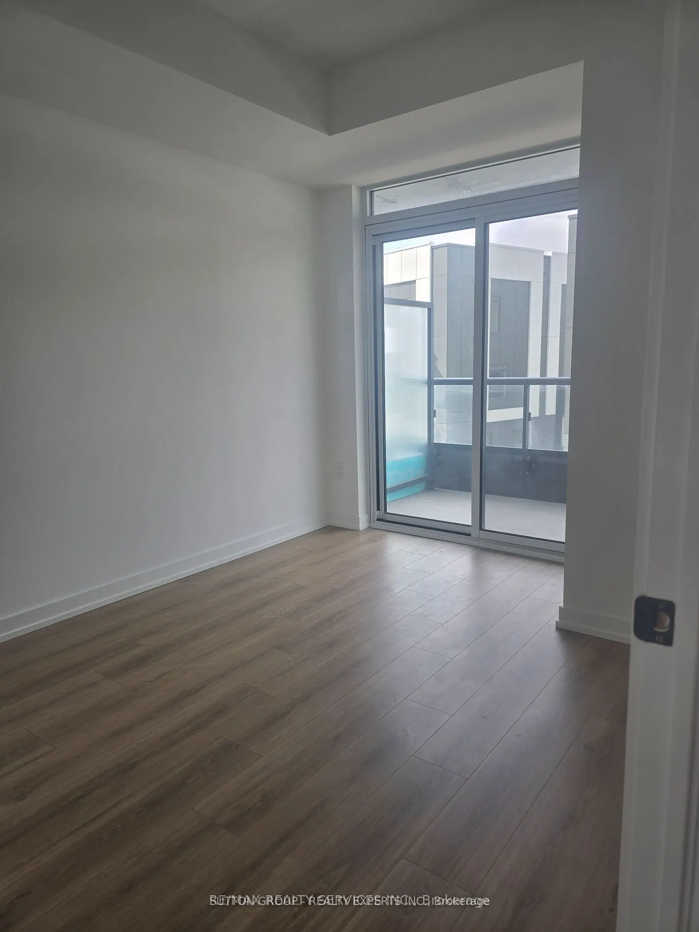 10 Lagerfeld Drive, #203