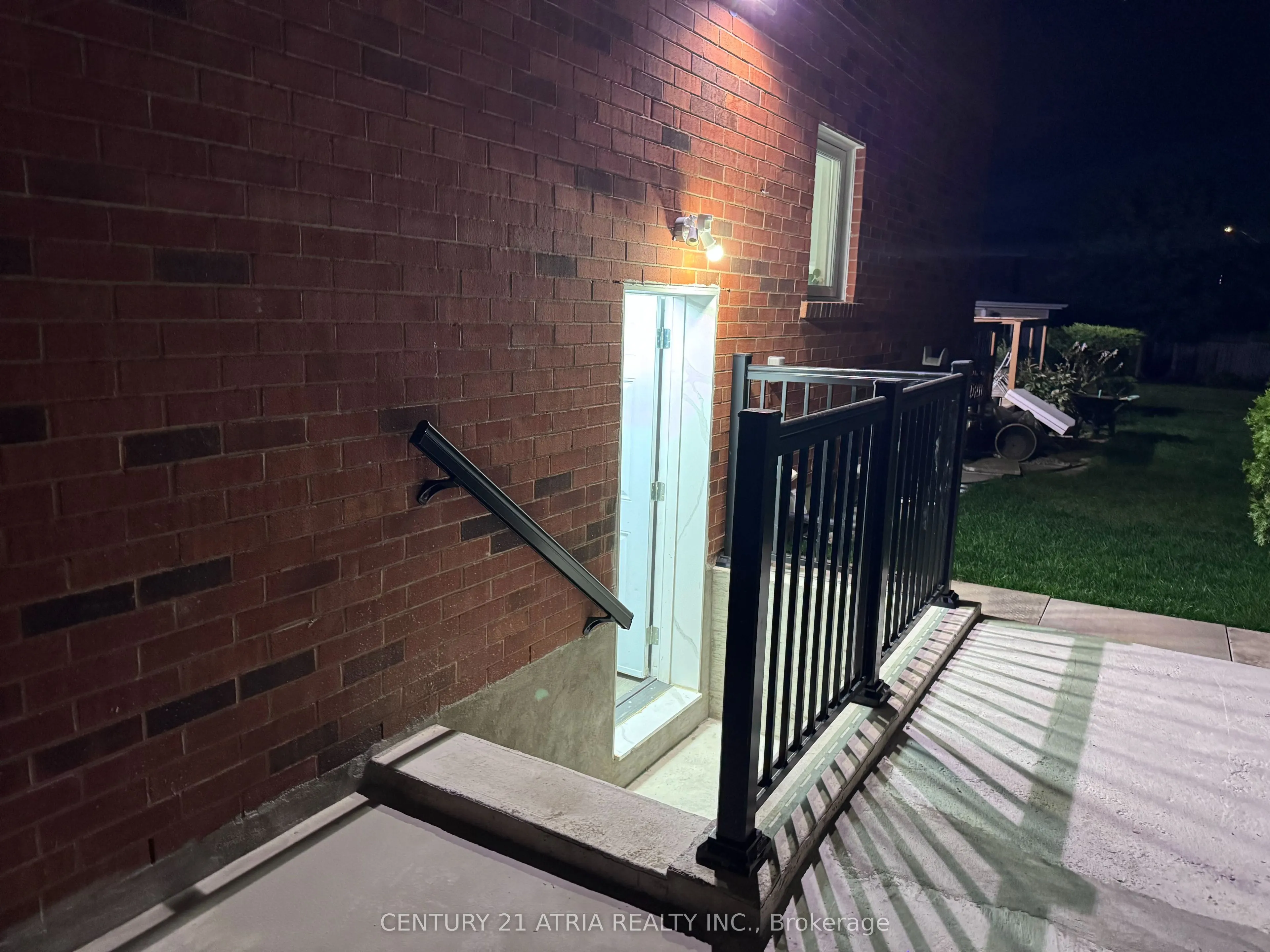 864 Cardington Street, #Basement
