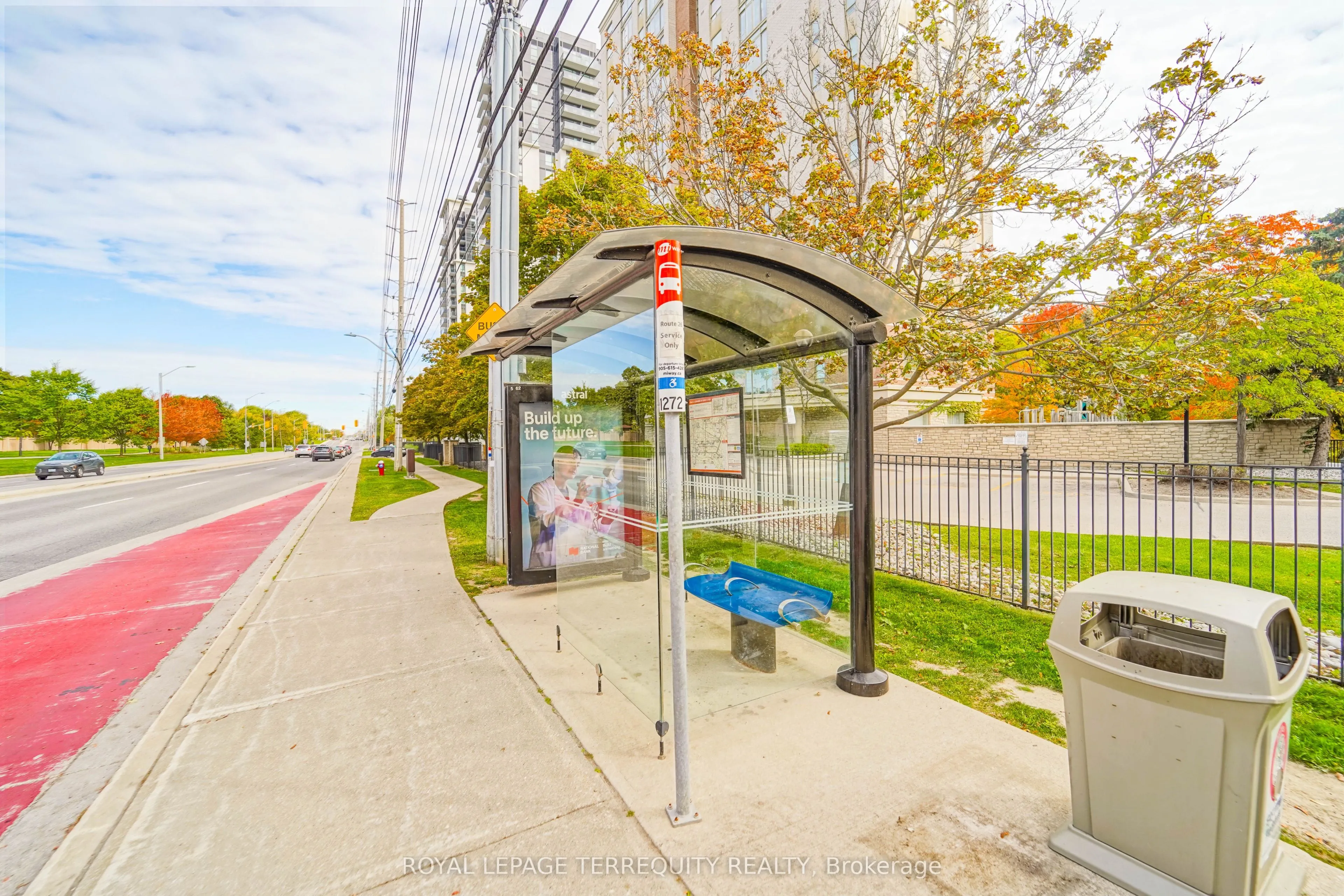 200 Burnhamthorpe Road E, #1402