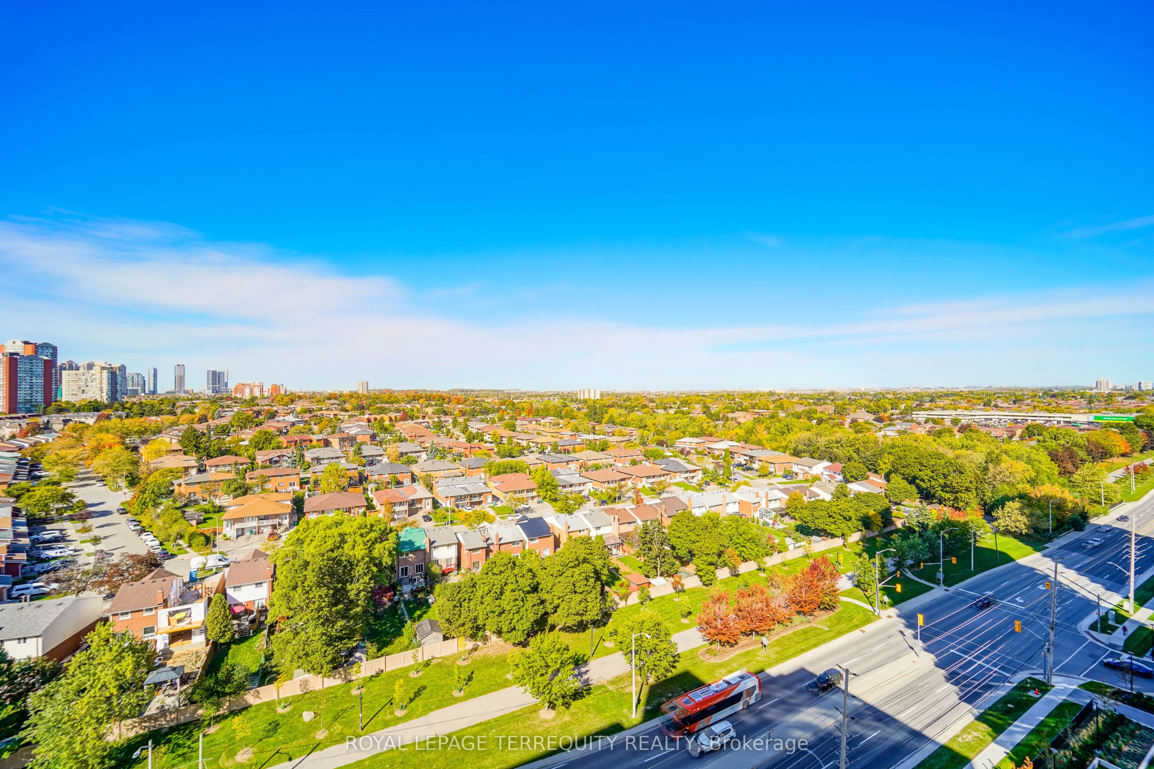 200 Burnhamthorpe Road E, #1402