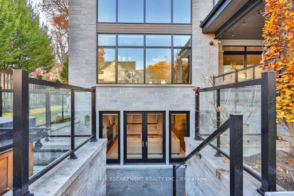 1293 Woodland Avenue