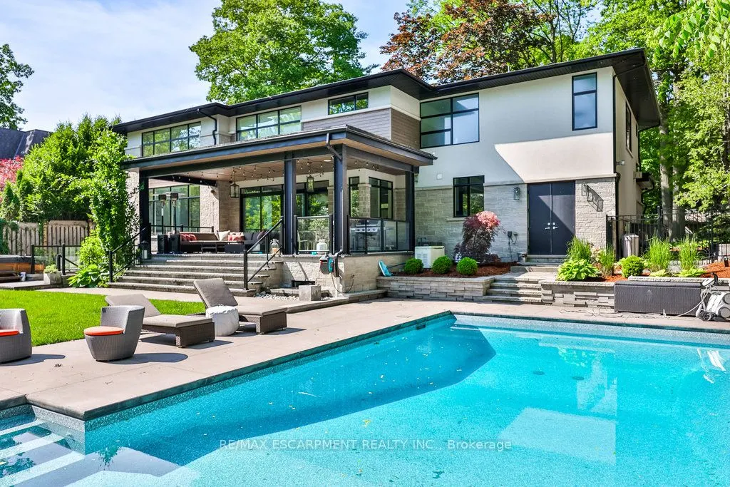 1293 Woodland Avenue