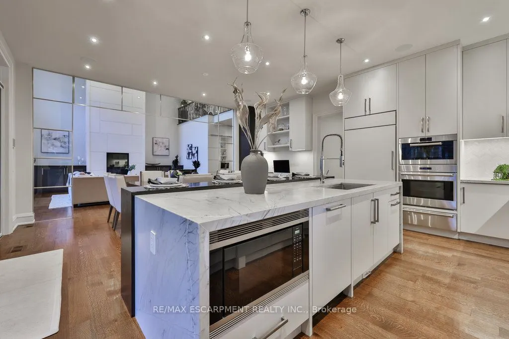 1293 Woodland Avenue