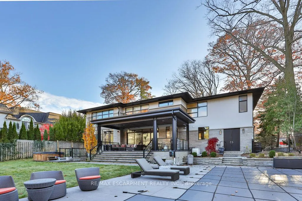 1293 Woodland Avenue
