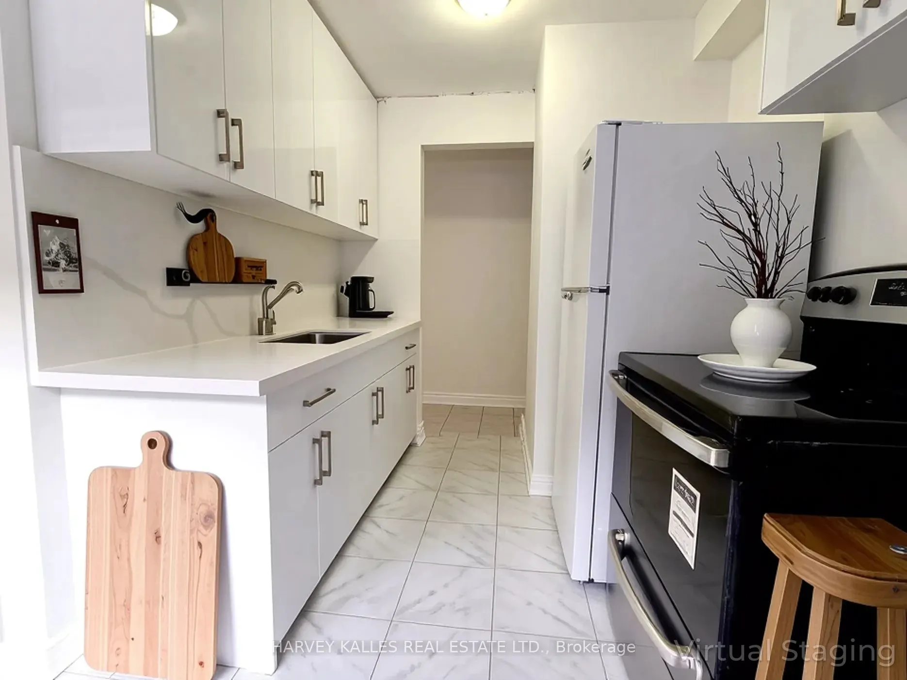 4 Greenbrook Drive, #2