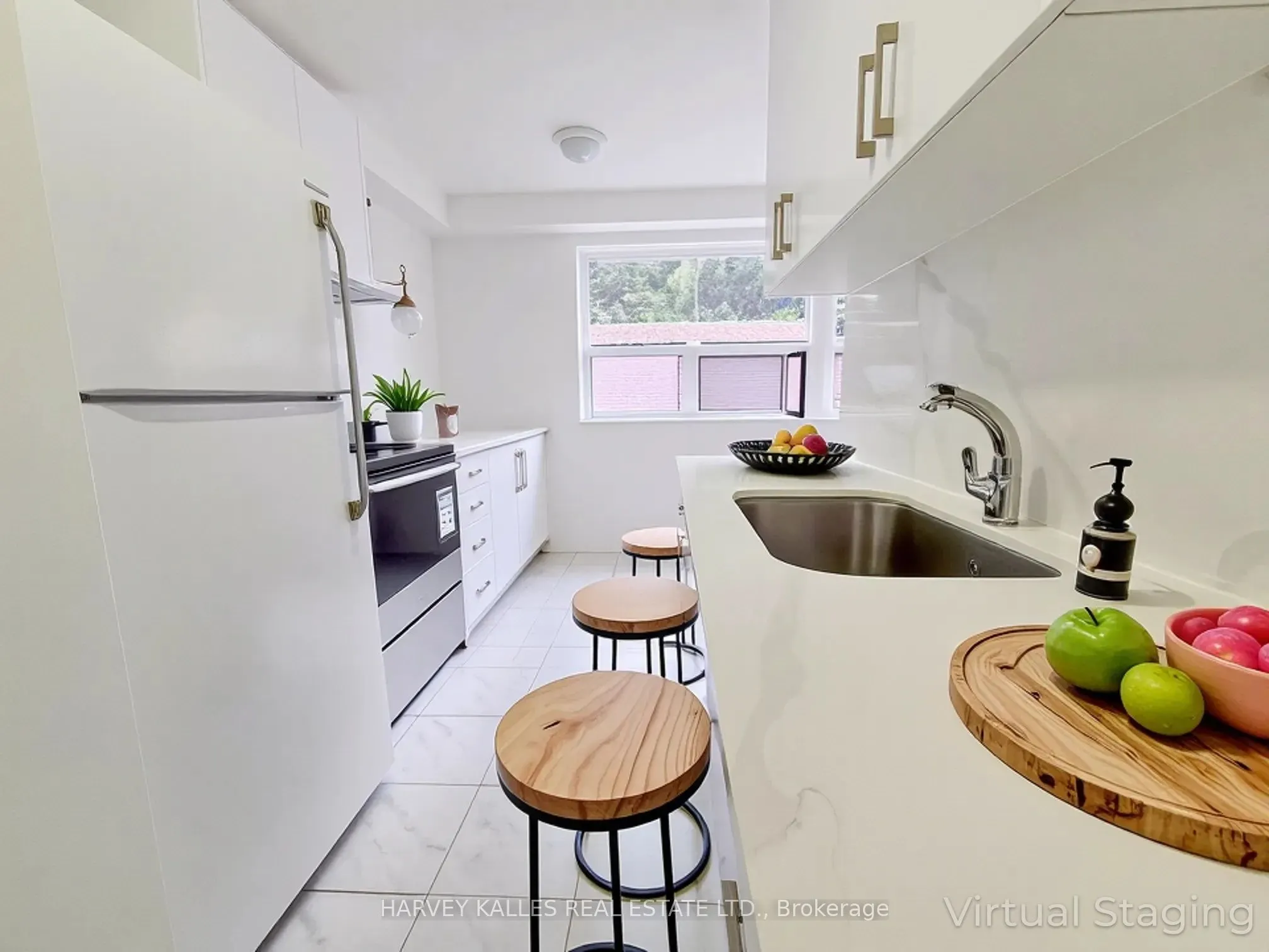 4 Greenbrook Drive, #2