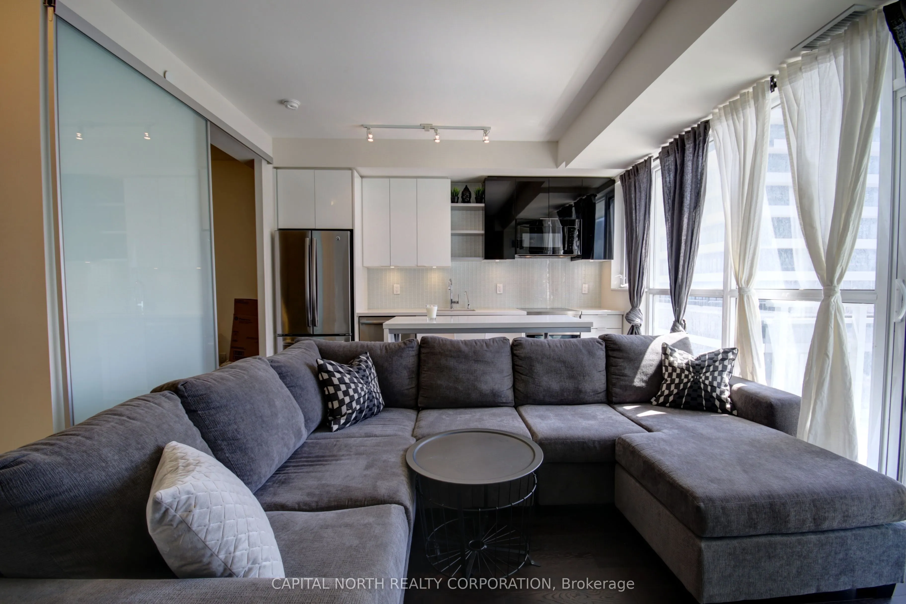 33 Shore Breeze Drive, #711
