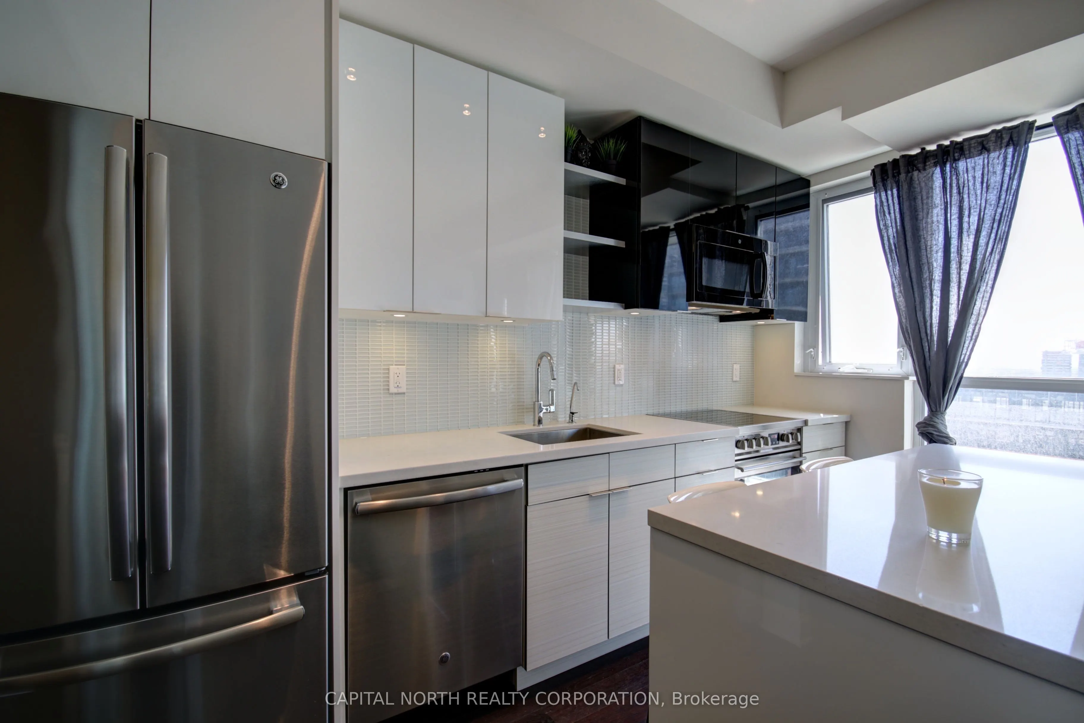 33 Shore Breeze Drive, #711