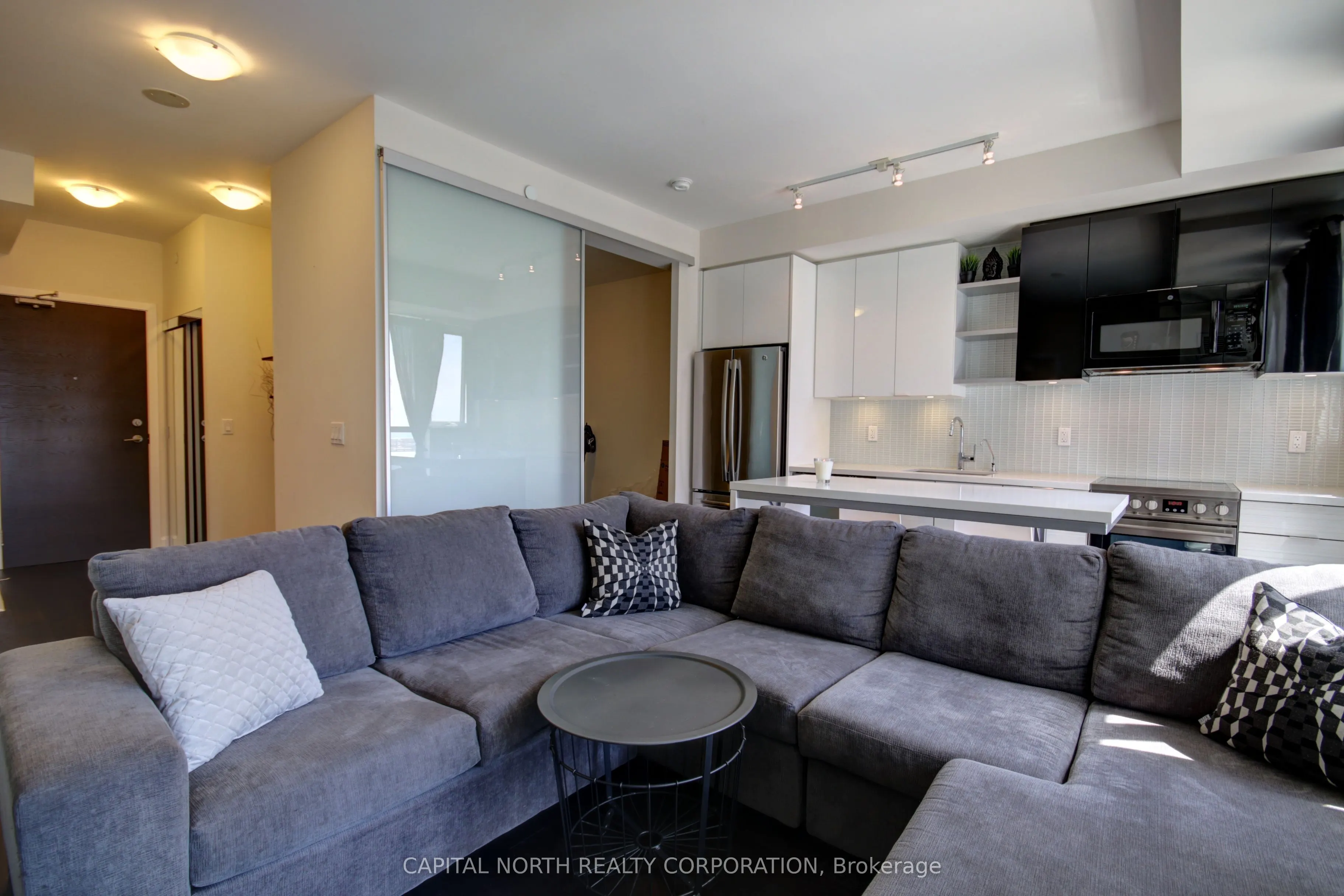 33 Shore Breeze Drive, #711